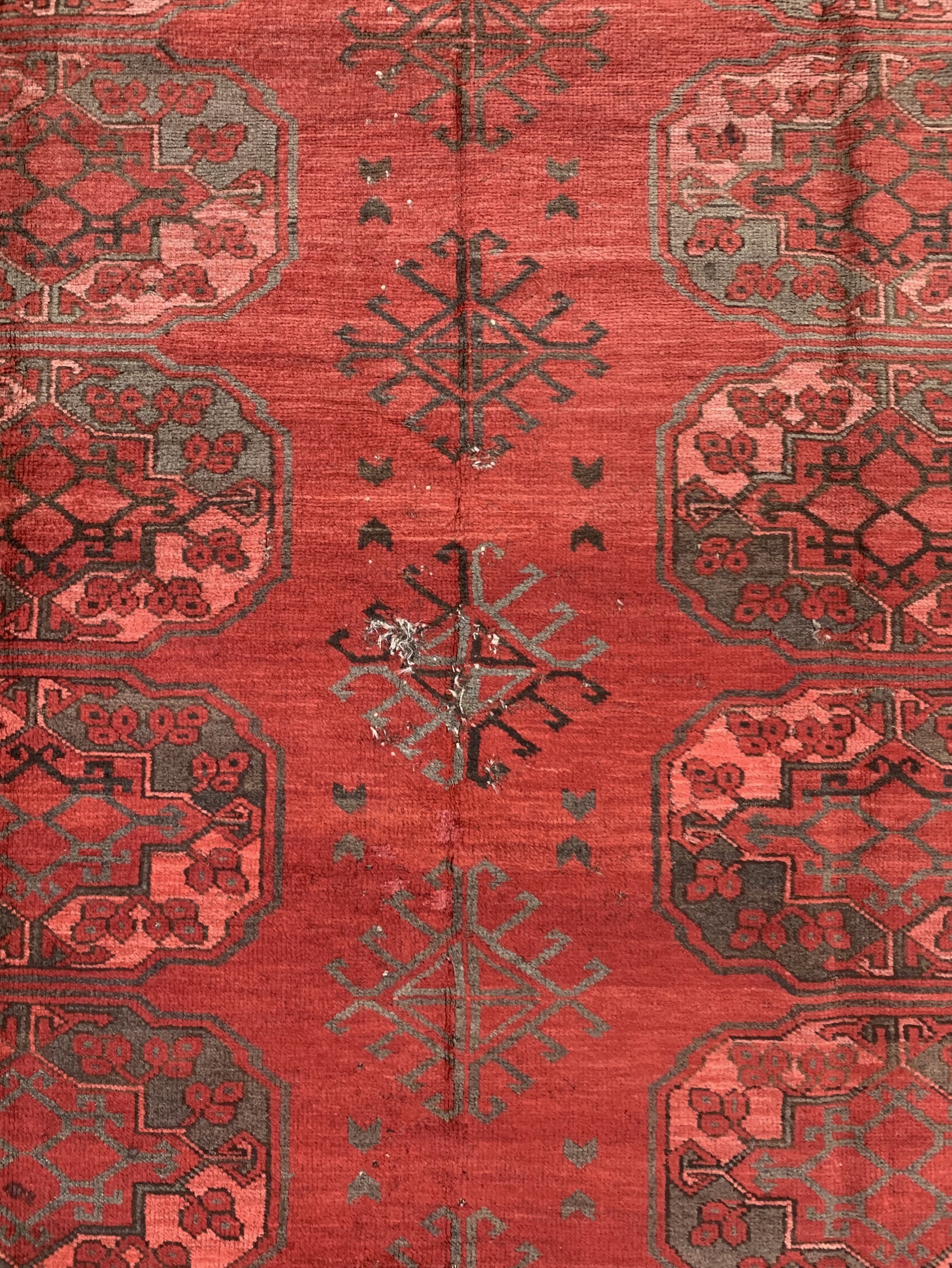 Detail c: Ersari antik, Turkmenistan, 19.Jhd, Wolle auf Wolle, ca. 263 x 229 cm, EHZ: 4