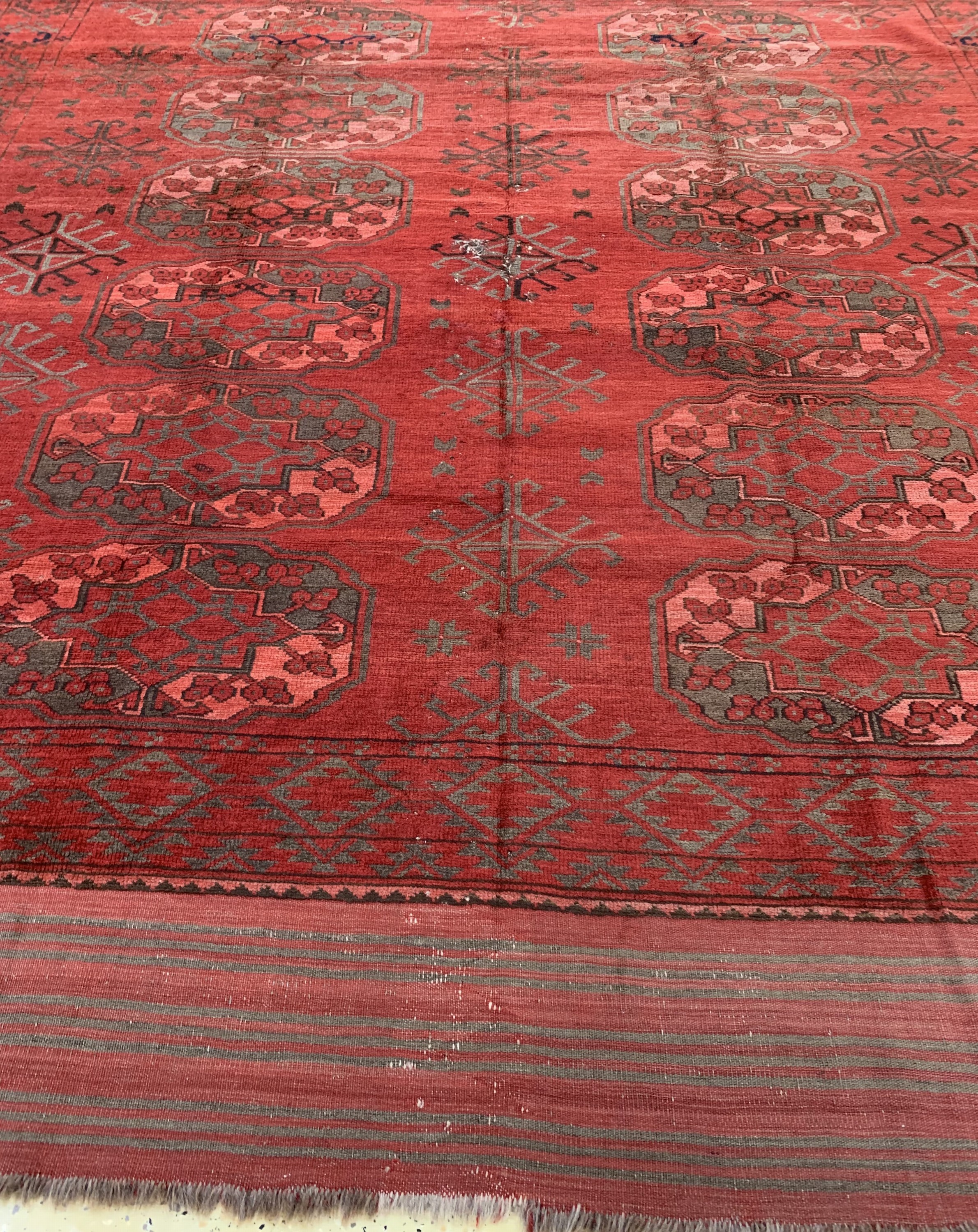 Detail f: Ersari antik, Turkmenistan, 19.Jhd, Wolle auf Wolle, ca. 263 x 229 cm, EHZ: 4