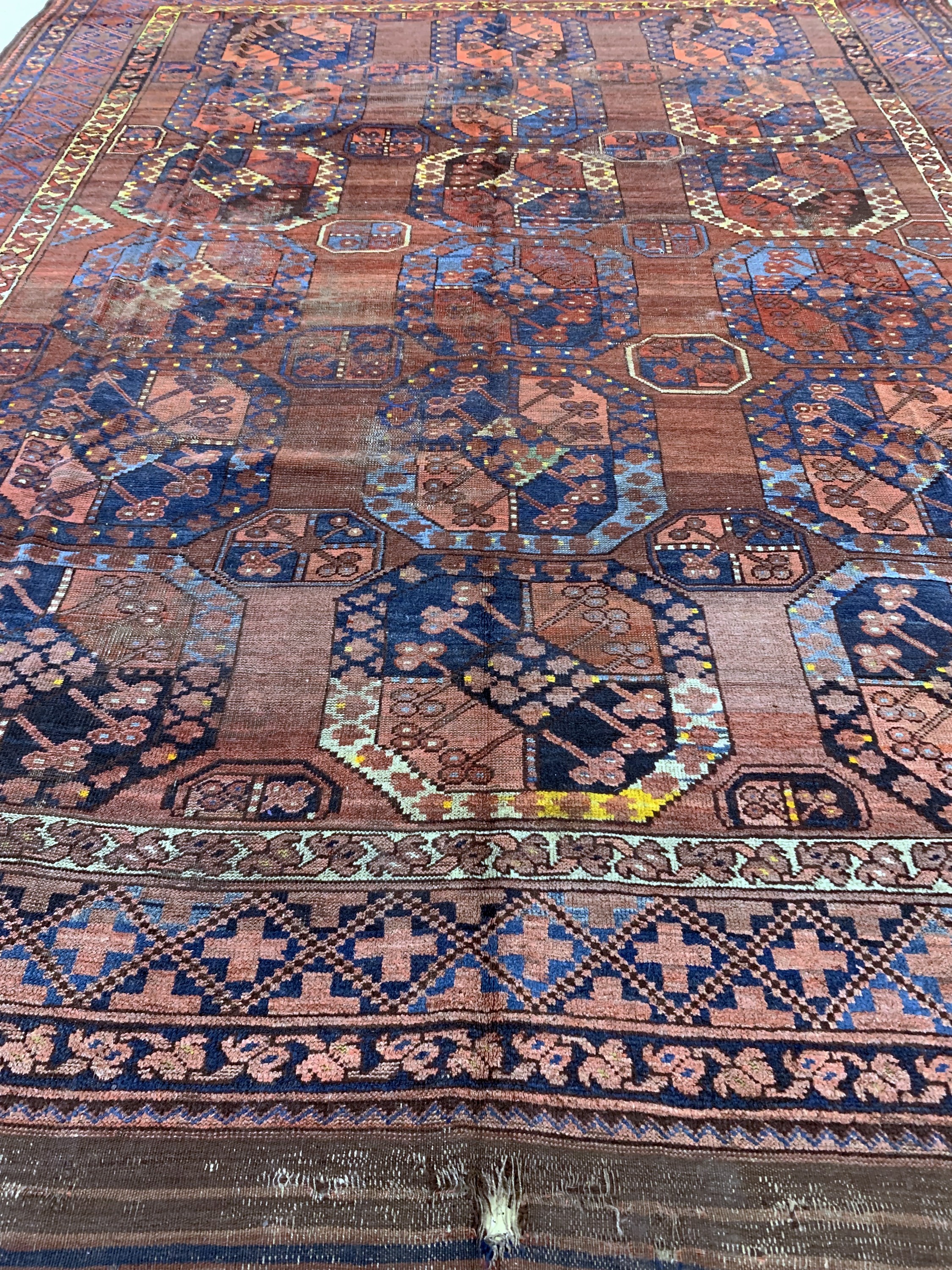 Detail f: Ersari antik, Turkmenistan, 19.Jhd, Wolle auf Wolle, ca. 354 x 287 cm, EHZ: 4
