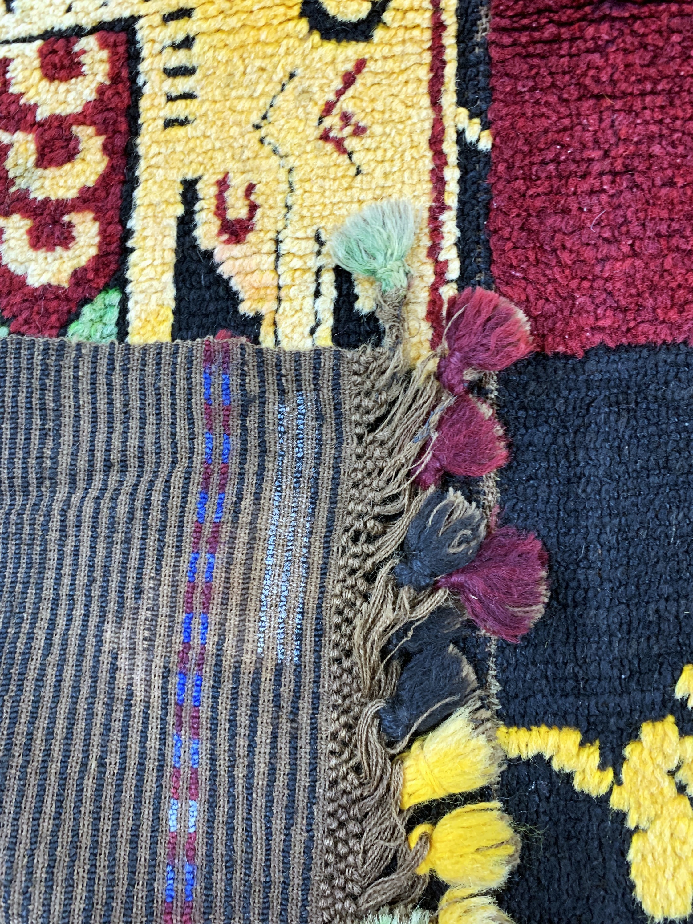Detail g: 3 Bahniger"Wappen-Teppich", Türkei, Anfang 20.Jhd, Wolle auf Wolle, ca. 202 x 141 cm, EHZ: 2-3