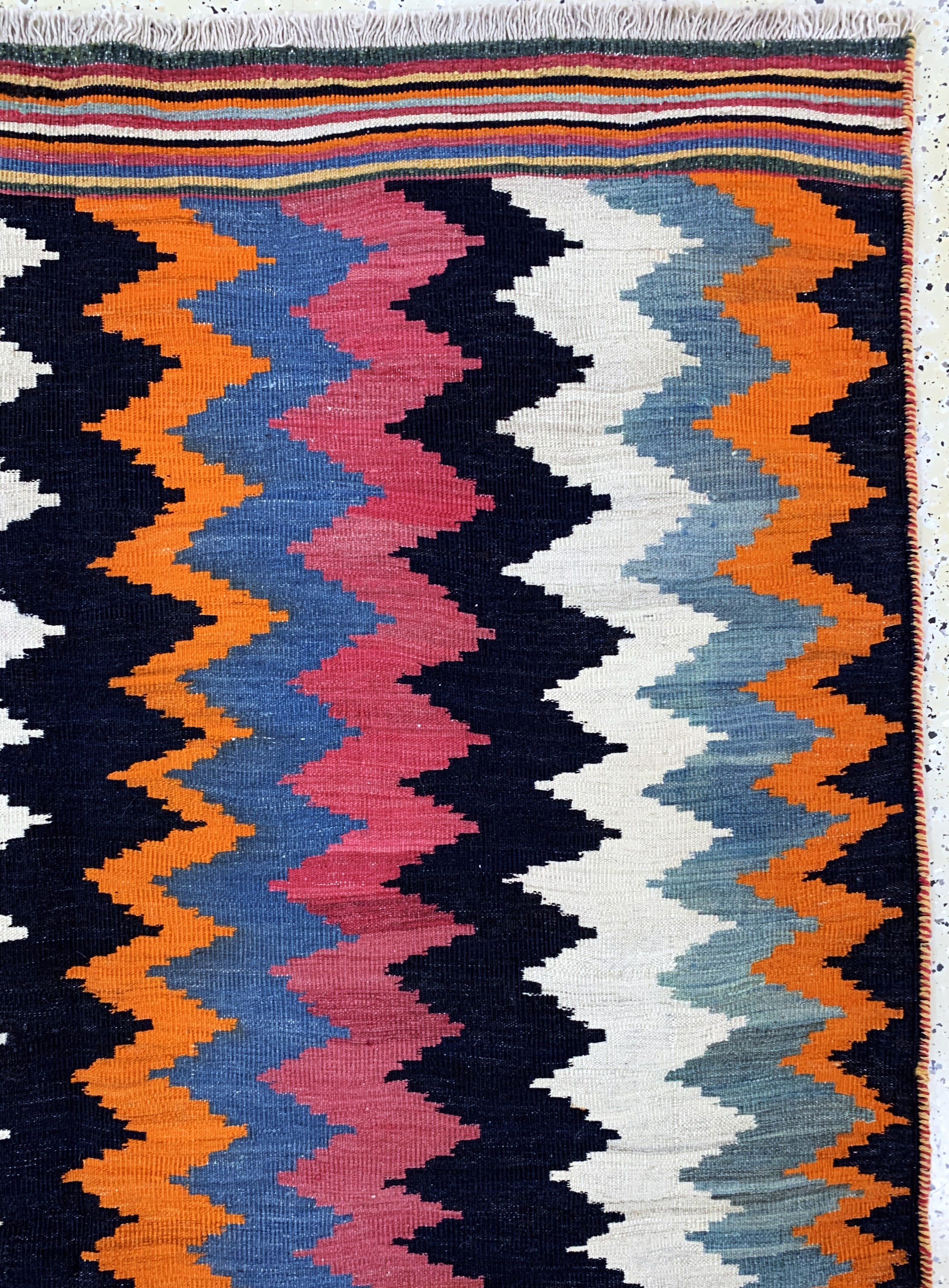 Detail d: Gabbeh Kelim, Persien, Mitte 20.Jhd, Wolle auf Wolle, ca. 226 x 162 cm, EHZ: 2