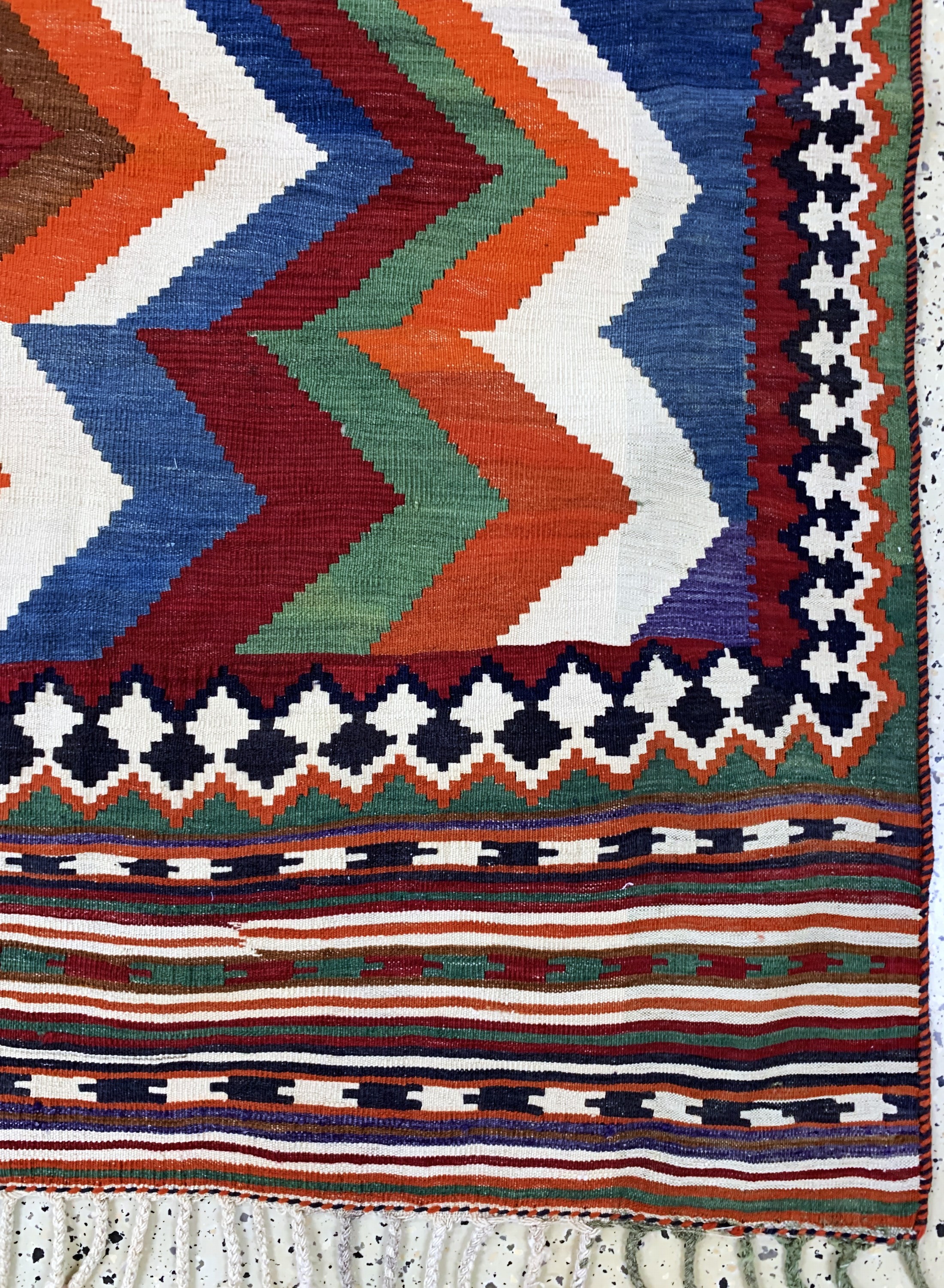 Detail a: Ghaschgai Kelim, Persien, Anfang 20.Jhd, Wolle auf Wolle, ca. 193 x 135 cm, EHZ: 1-2