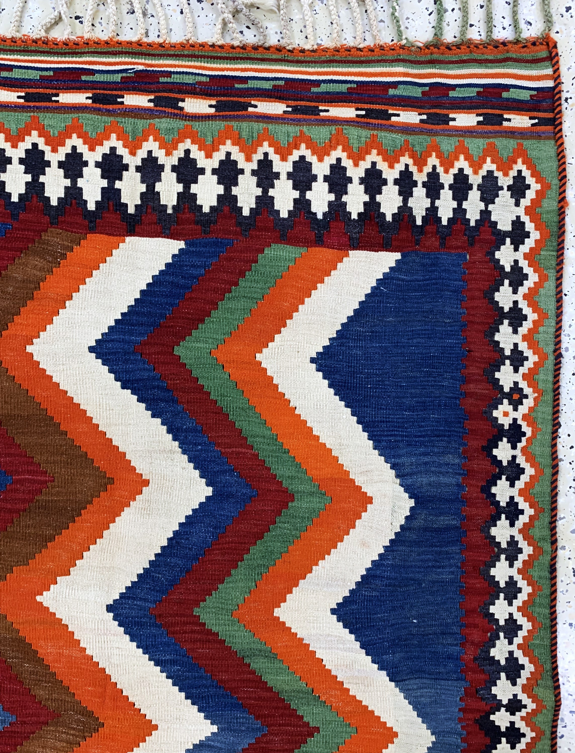 Detail d: Ghaschgai Kelim, Persien, Anfang 20.Jhd, Wolle auf Wolle, ca. 193 x 135 cm, EHZ: 1-2
