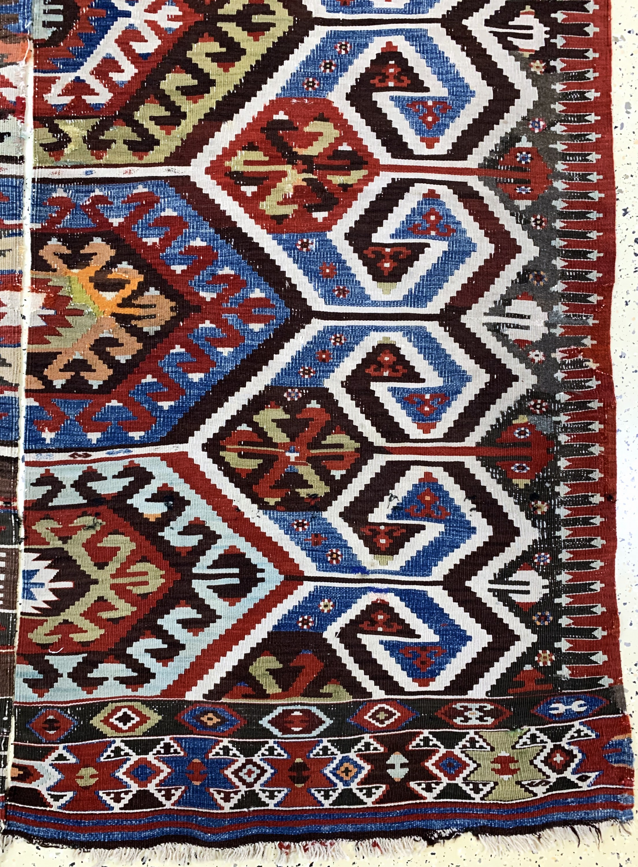 Detail a: Karaman Kelim antik, Türkei, 19.Jhd, Wolle auf Wolle, ca. 320 x 183 cm, EHZ: 3(2 getrennte Bahnen)