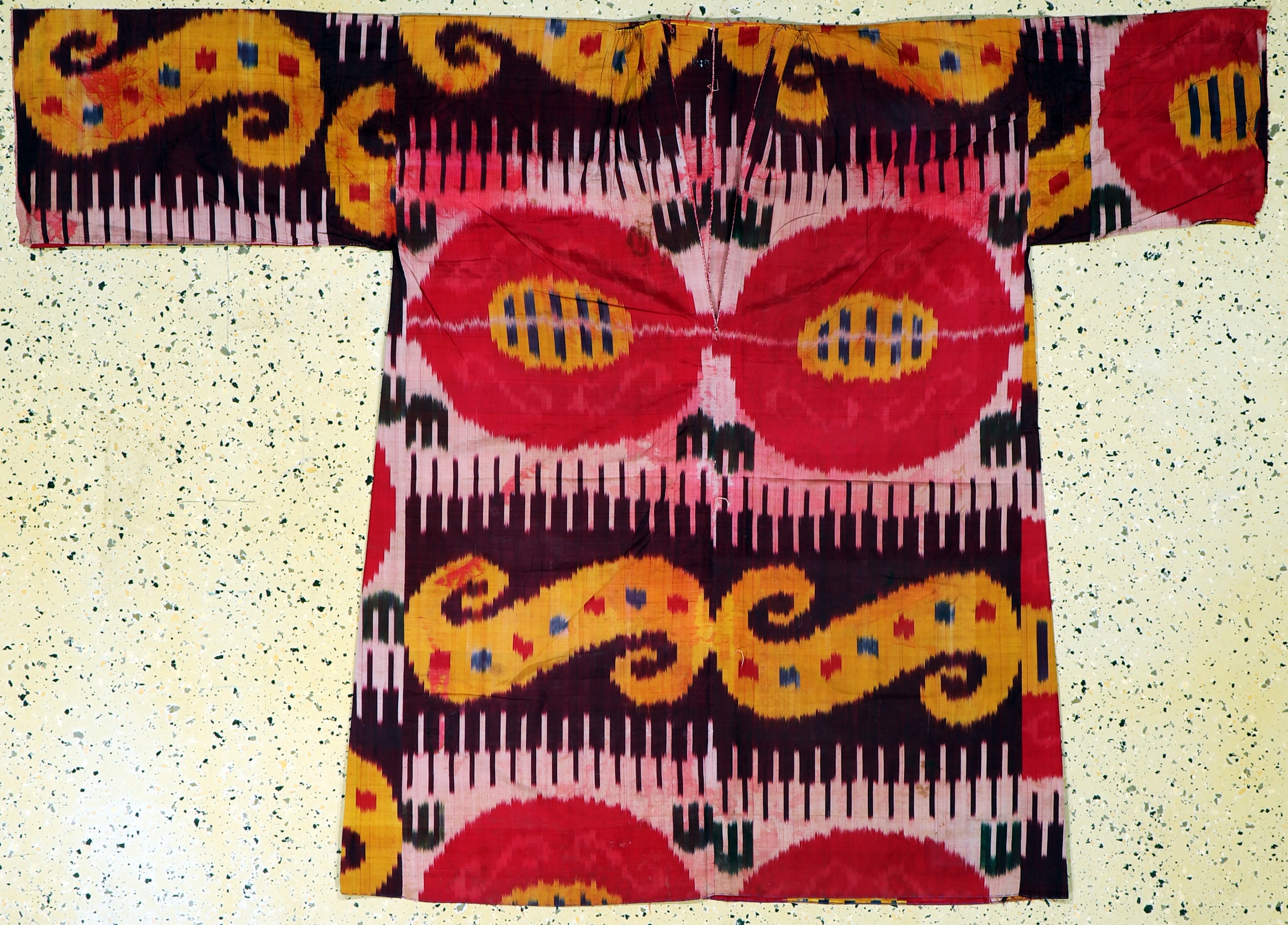 Antike"Ikat"Robe, Uzbekistan, 19.Jhd, Seide, Männergrösse, EHZ: 3