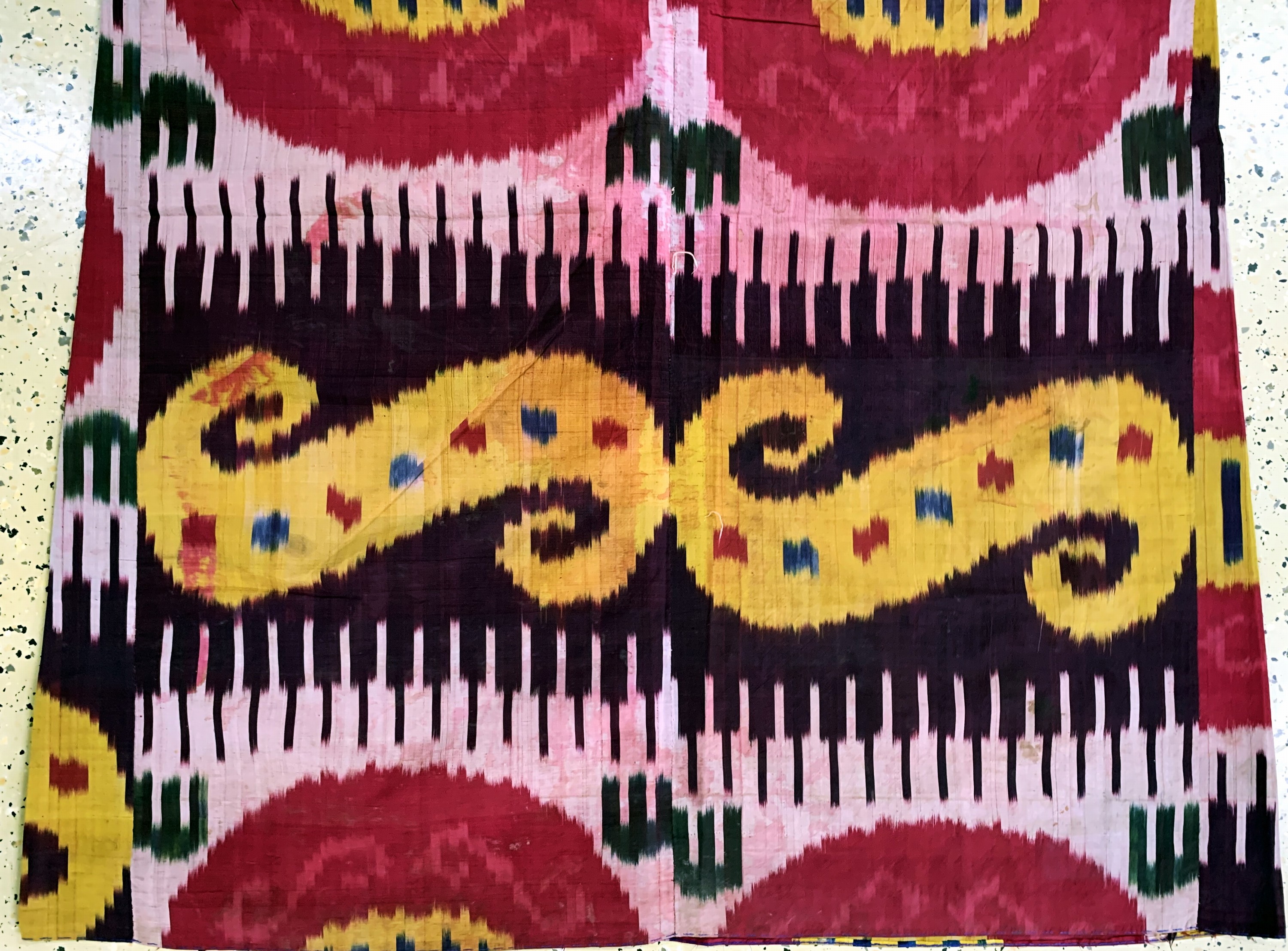 Detail a: Antike"Ikat"Robe, Uzbekistan, 19.Jhd, Seide, Männergrösse, EHZ: 3