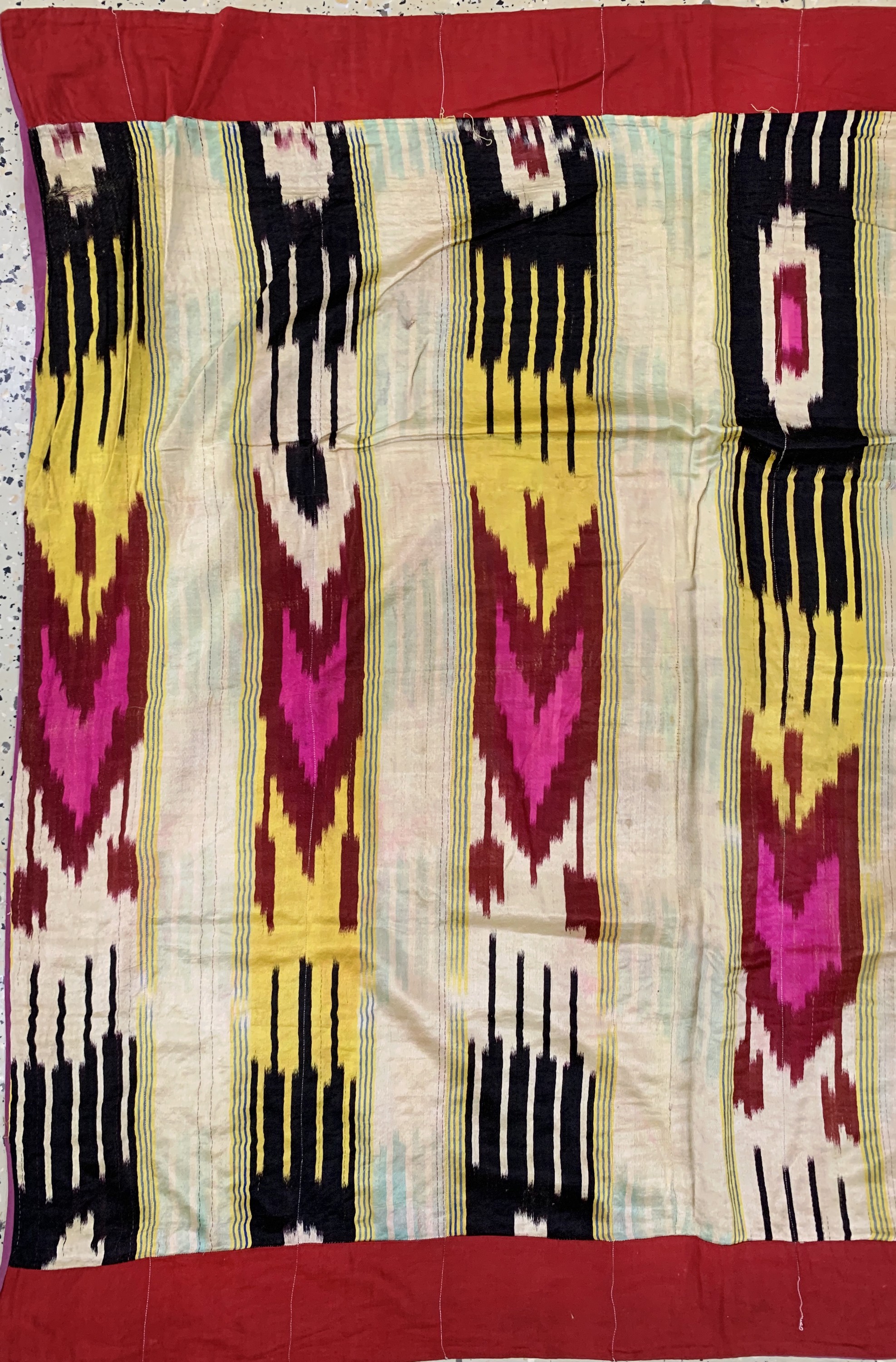 Detail b: Antike"Ikat"Tuch, Uzbekistan, um 1900, Seide, ca. 105 x 105 cm, EHZ: 2-3