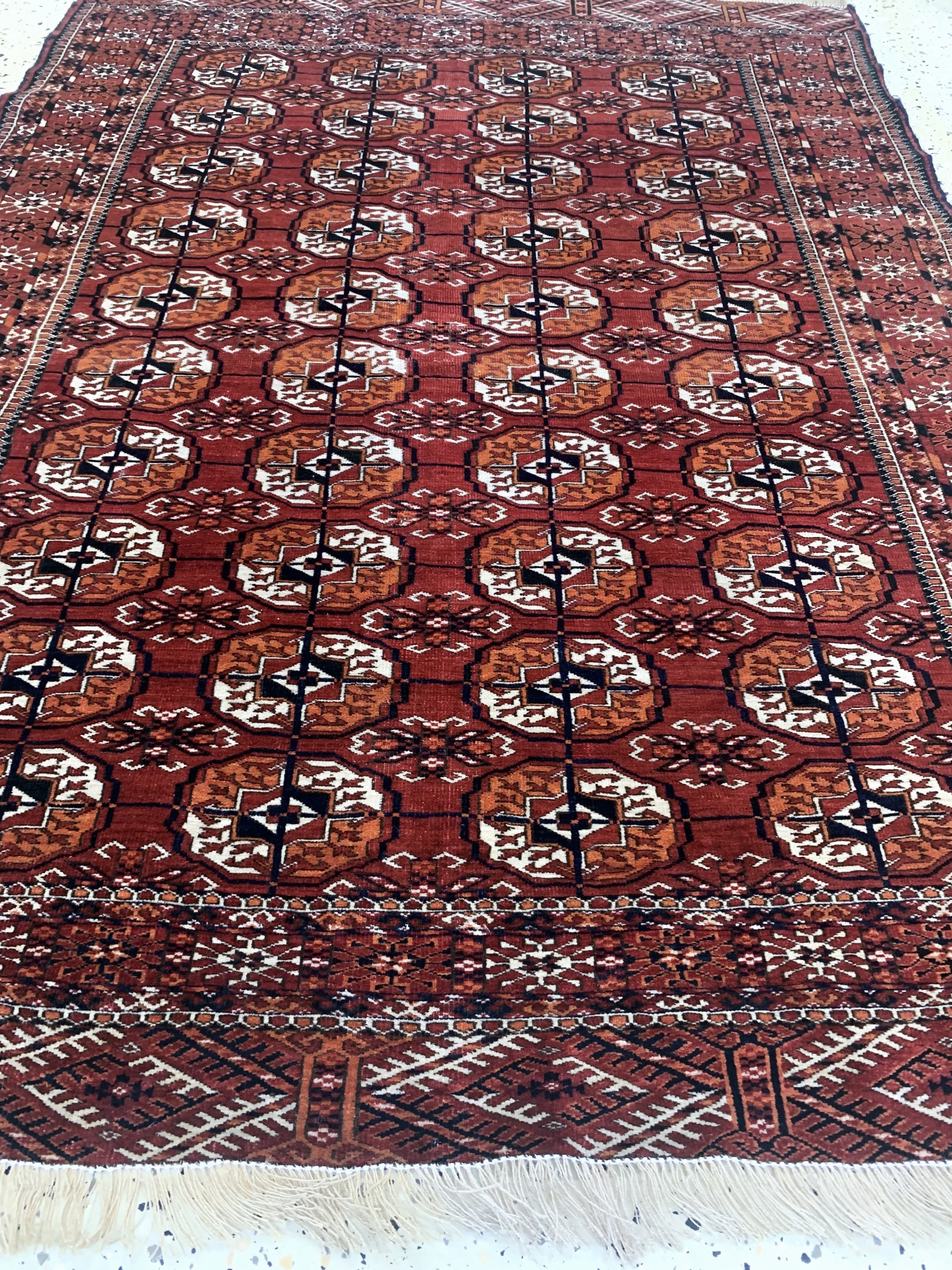 Detail e: Tekke Herdteppich, Turkmenistan, um 1900, Wolle auf Wolle, ca. 163 x 119 cm, EHZ: 2-3