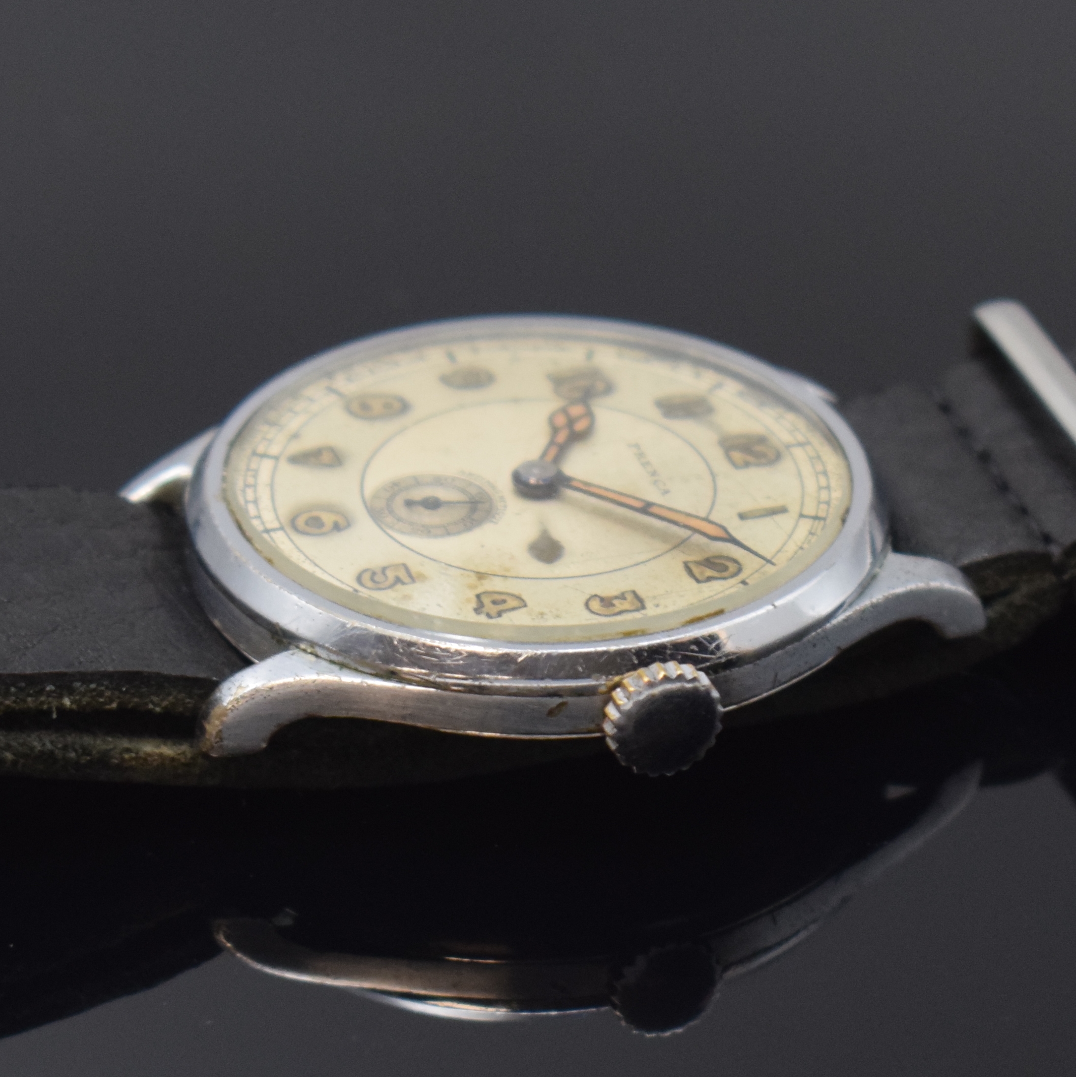 Detail b: FRENCA Antimagnetique seltene, große Armbanduhr, Schweiz/Deutschland um 1940, verchromtes Gehäuse altersbed. ber., Edelstahlboden aufgedr., silb. ...