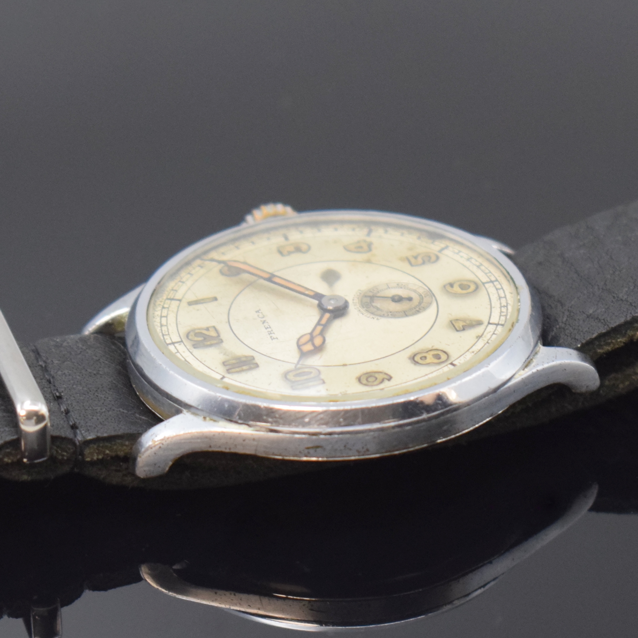 Detail c: FRENCA Antimagnetique seltene, große Armbanduhr, Schweiz/Deutschland um 1940, verchromtes Gehäuse altersbed. ber., Edelstahlboden aufgedr., silb. ...