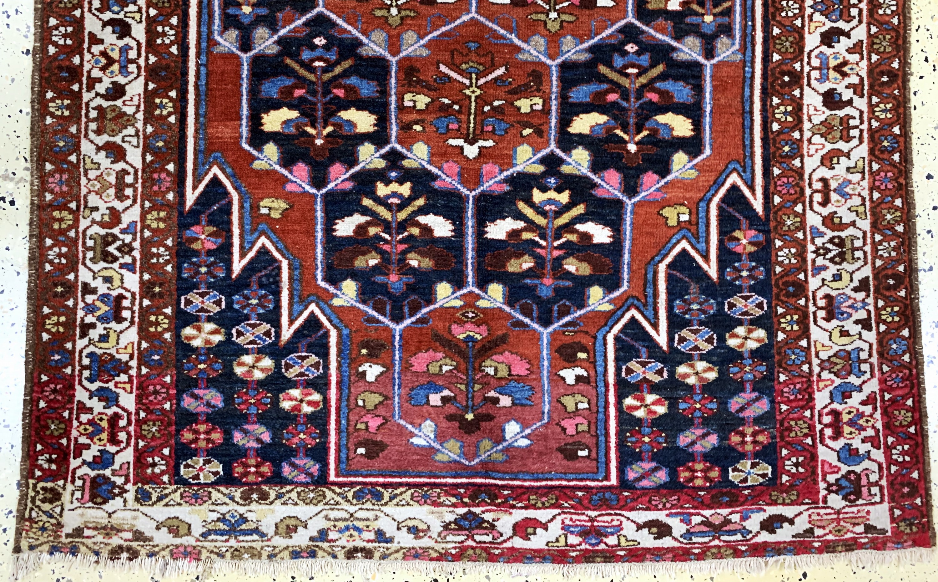 Detail c: Mazlaghan alt, Persien, Anfang 20.Jhd, Wolle auf Baumwolle, ca. 202 x 128 cm, EHZ: 2-3