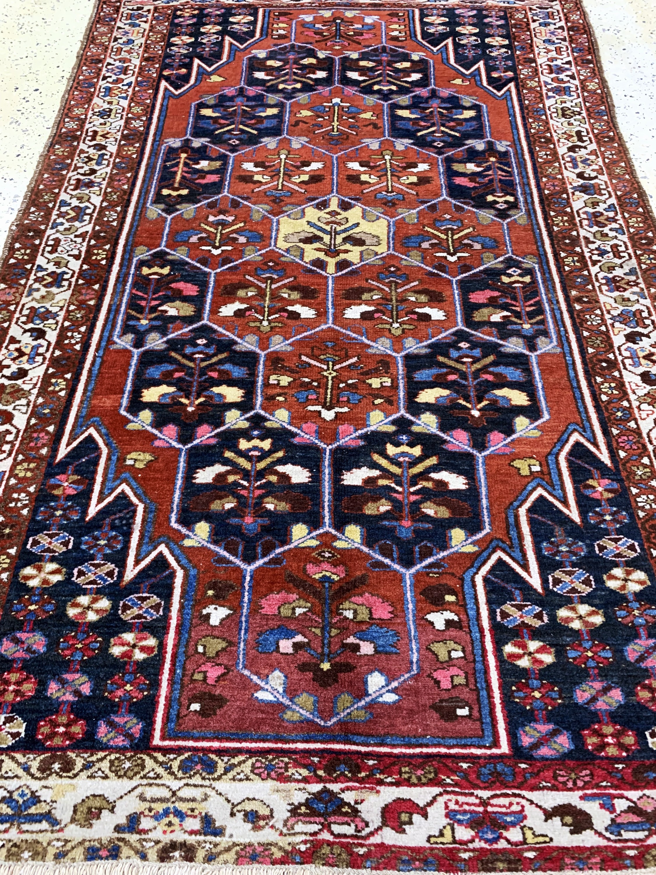 Detail d: Mazlaghan alt, Persien, Anfang 20.Jhd, Wolle auf Baumwolle, ca. 202 x 128 cm, EHZ: 2-3