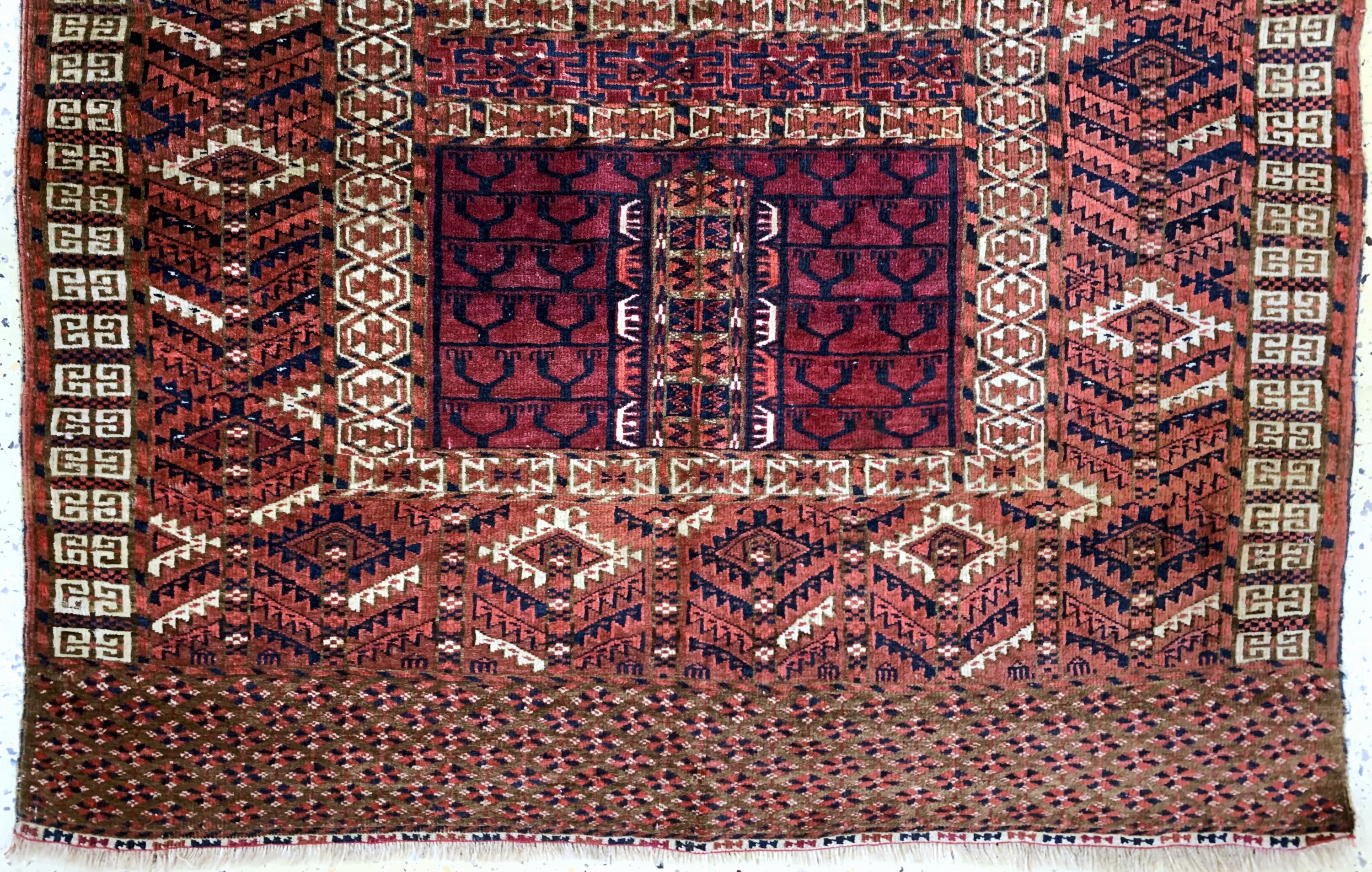Detail c: Tekke Engsi antik, Turkmenistan, 19.Jhd, Wolle auf Wolle, ca. 140 x 120 cm, EHZ: 3