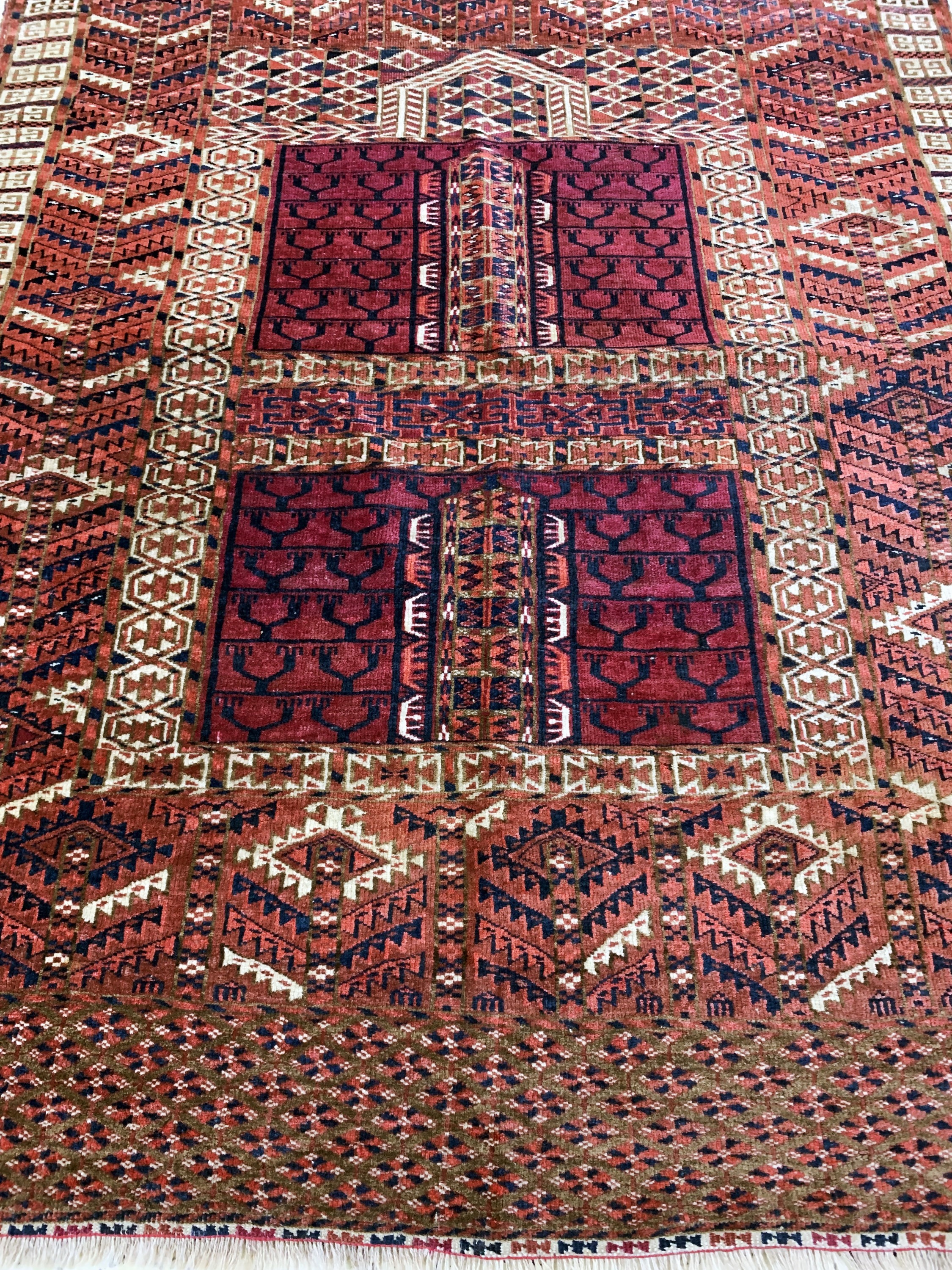 Detail d: Tekke Engsi antik, Turkmenistan, 19.Jhd, Wolle auf Wolle, ca. 140 x 120 cm, EHZ: 3