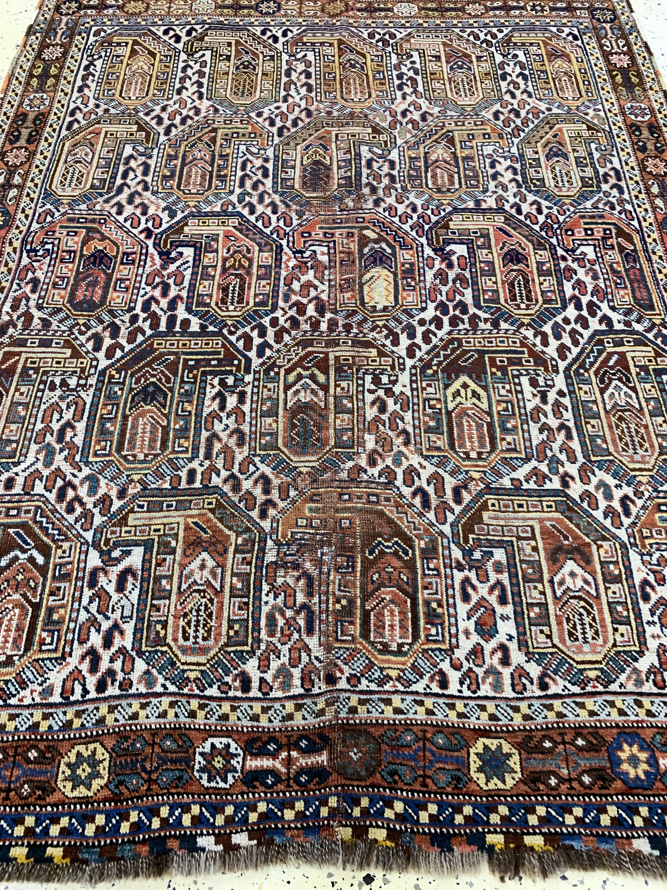 Detail d: Ghaschgai antik, Persien, 19.Jhd, Wolle aufWolle, ca. 180 x 138 cm, EHZ: 4