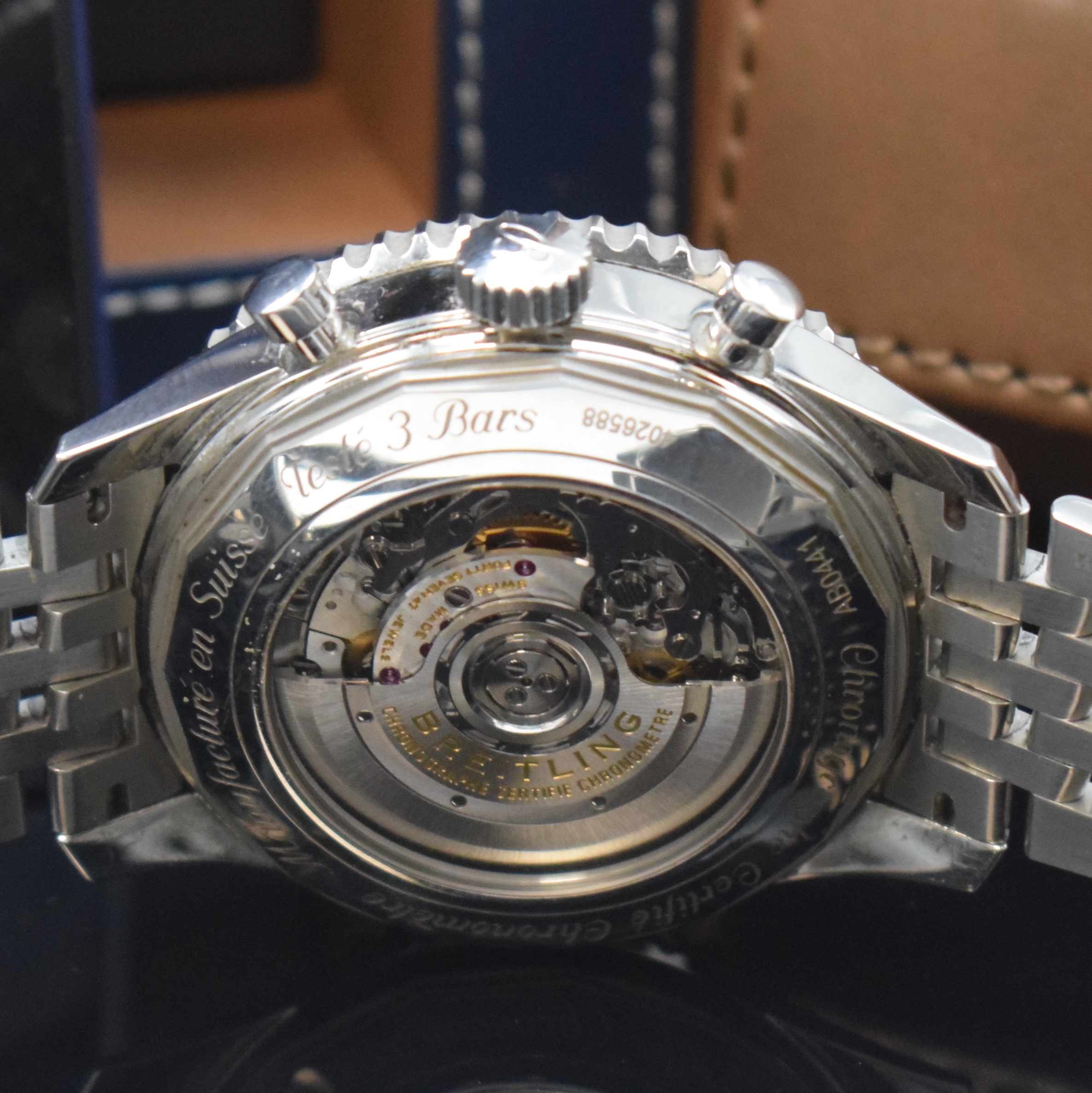 Detail d: BREITLING Armbandchronograph Navitimer GMT Referenz AB0441, Automatik, Chronometer in Edelstahl inkl. orig. Gliederband m. Faltschl., zus. orig. ...