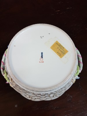 26863306i - Doppelhenkelschale/Korbschale, KPM, Berlin um 1924, Wandung in Durchbrucharbeit, ...