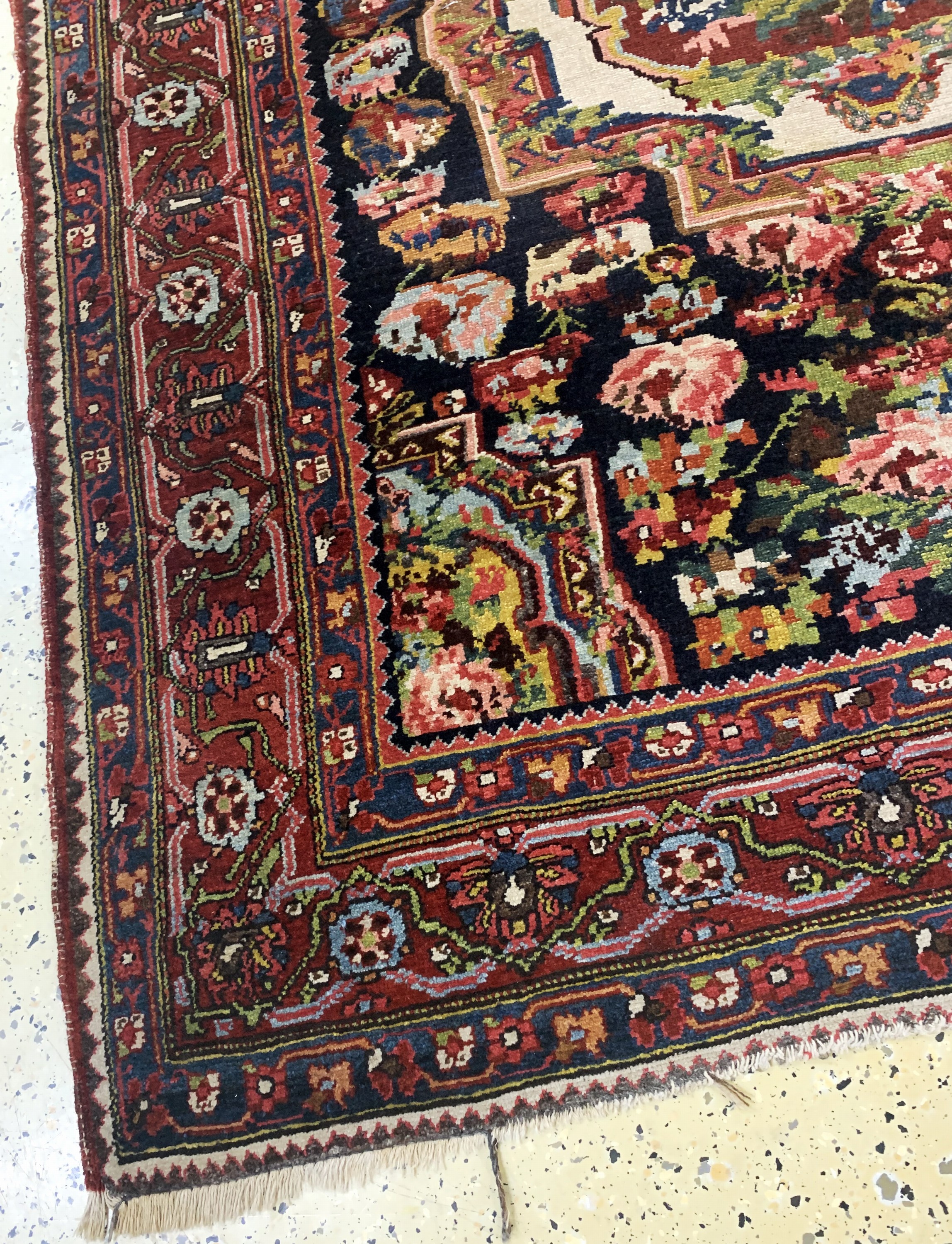 Detail b: Bachtiar"Golfarang", Persien, Anfang 20.Jhd, Wolle auf Baumwolle, ca. 190 x 160 cm,EHZ: 3