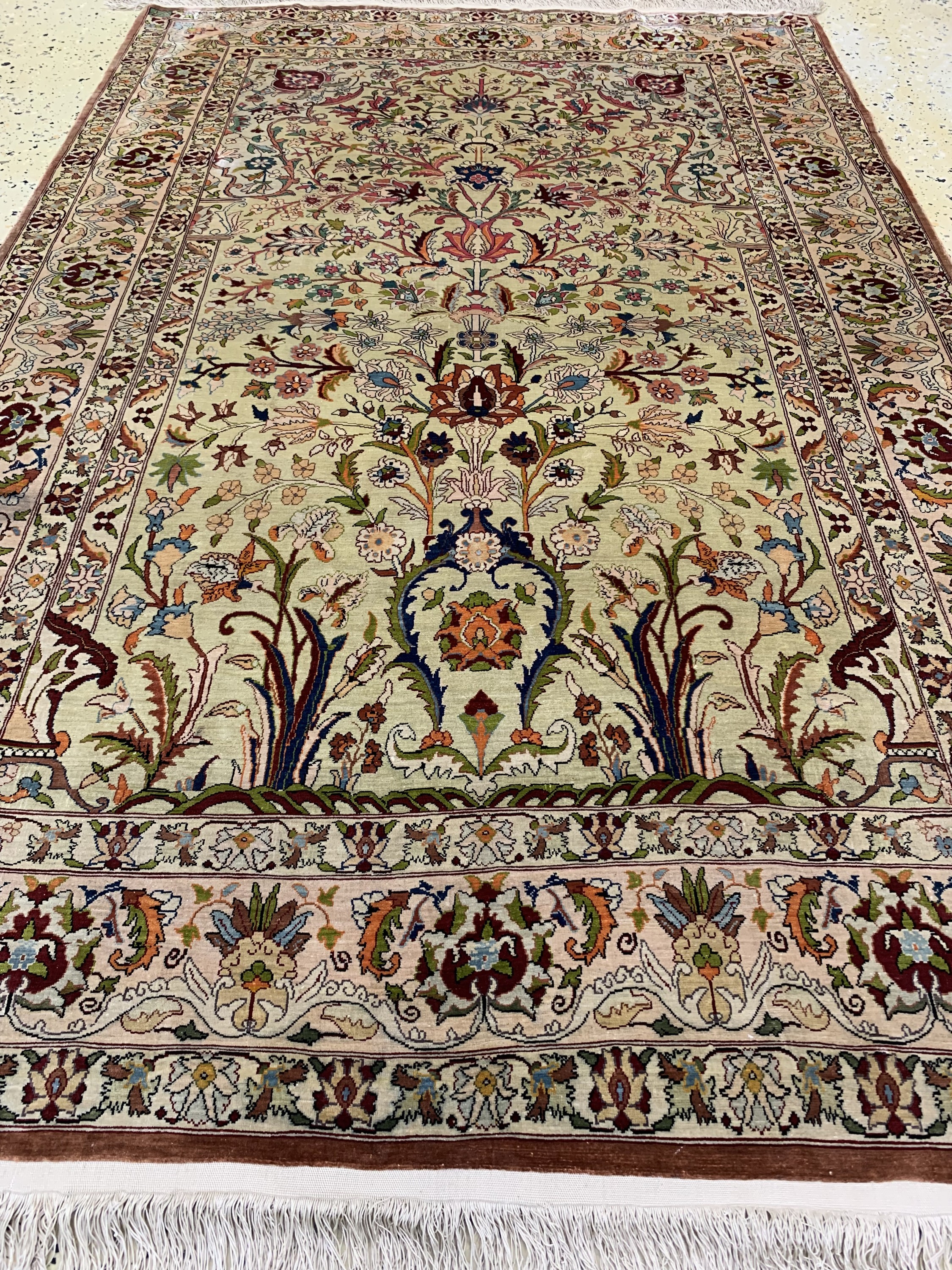 Detail e: Hereke Seide fein signiert, Türkei, Mitte 20.Jhd, reine Naturseide, ca. 160 x 108 cm, ca. 1,0 Mio. Kn/qm, EHZ: 1-2