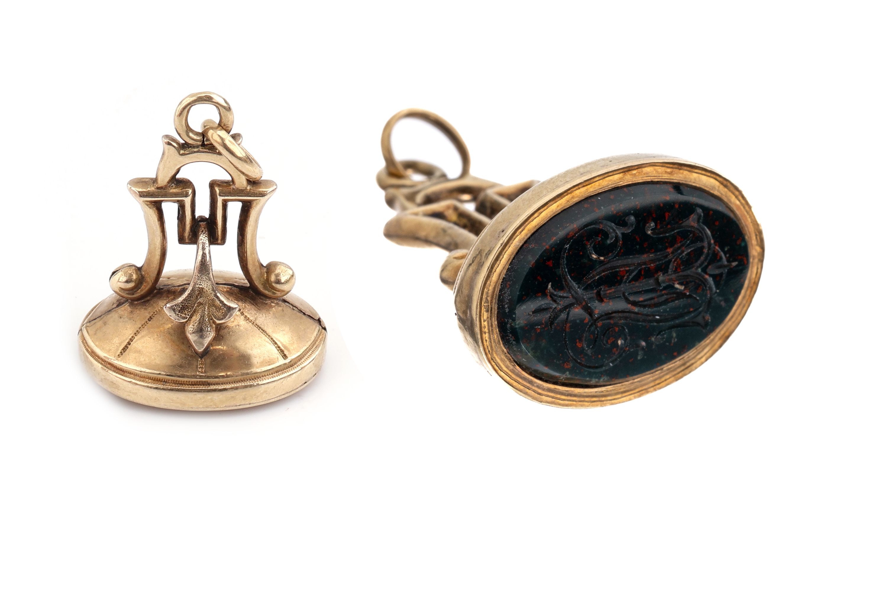 Detail a: 14 kt Gold Jaspis-Siegelanhänger, GG 585/000, um 1900, ovale Blutjaspiseinlage mit Gravur: wohl TW ligiert, ca. 5.4 g