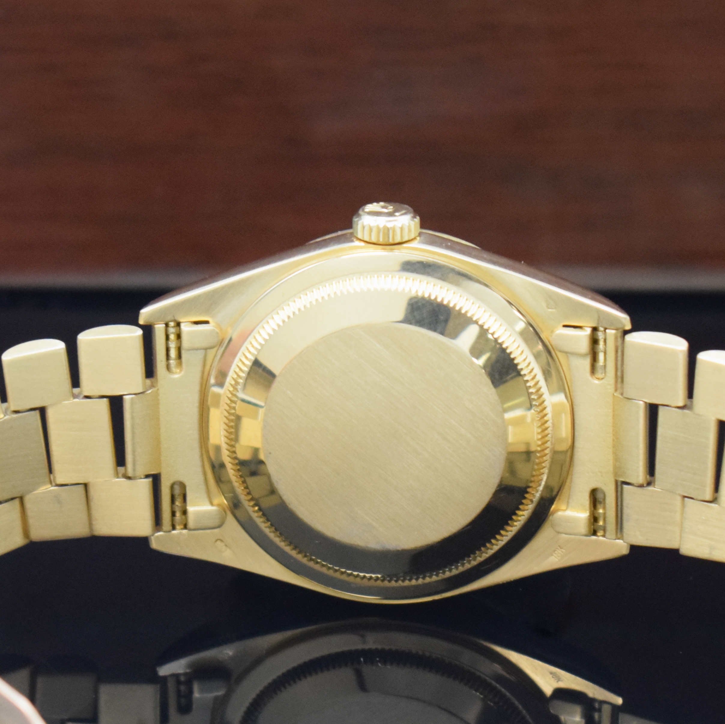 Detail e: ROLEX Herrenarmbanduhr Oyster Perpetual Day- Date Referenz 18238, Automatik, A-Serie, Chronometer der Superlative in GG 750/000 inkl. Präsidentband ...