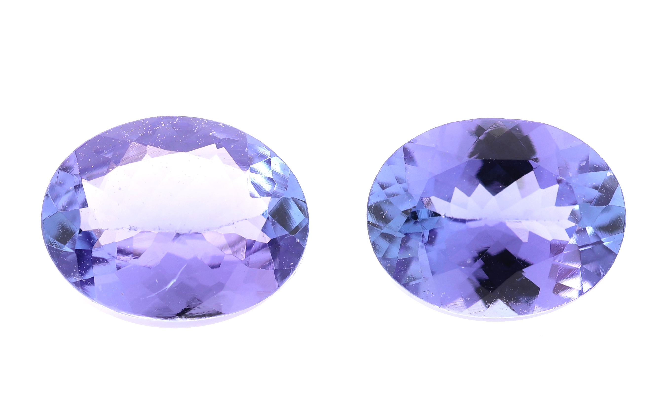 Lot 2 lose Tansanite, zus. ca. 2.70 ct, ovalfacett.