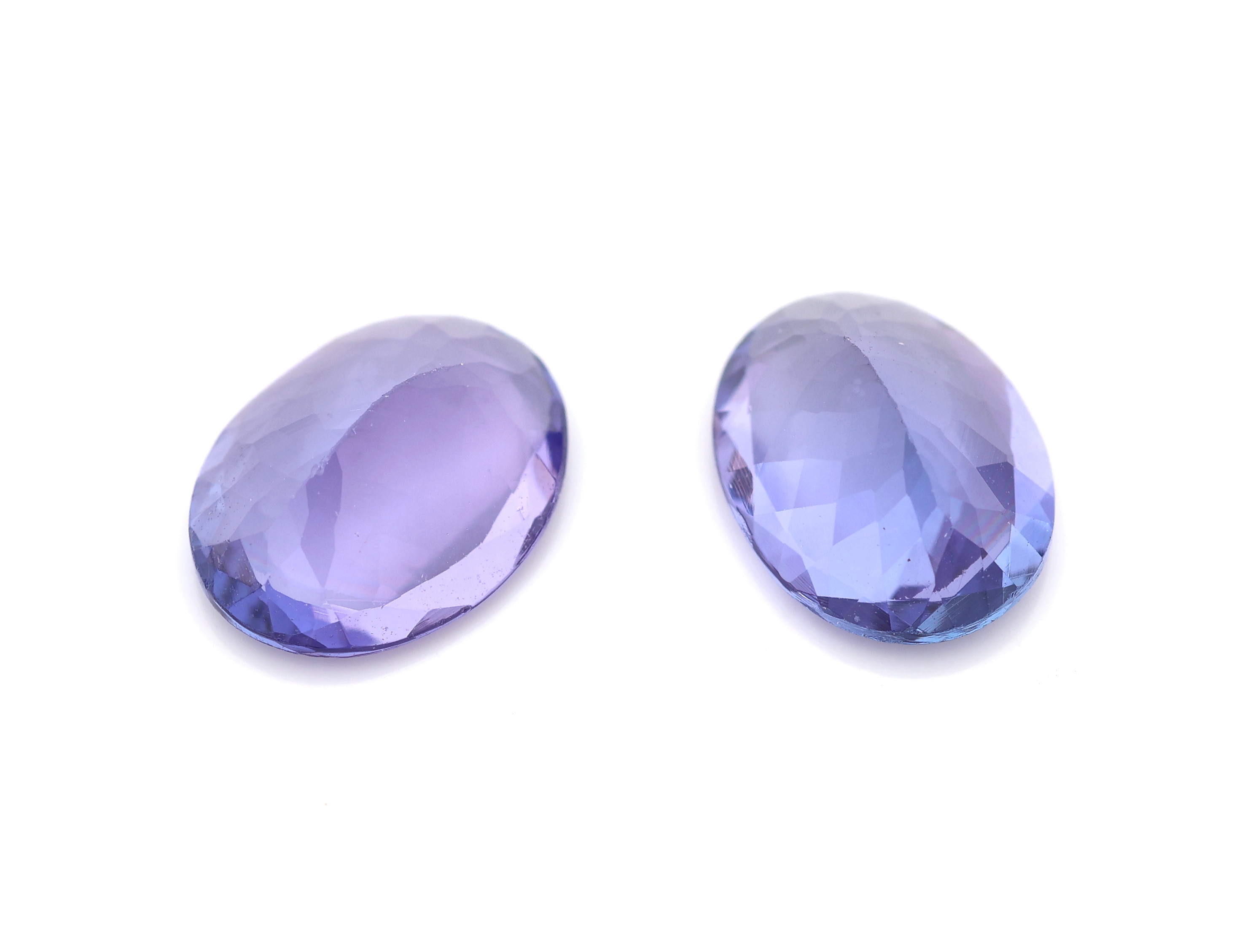 Detail a: Lot 2 lose Tansanite, zus. ca. 2.70 ct, ovalfacett.