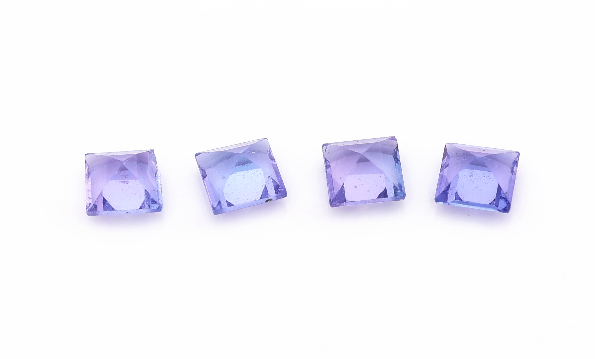 Detail a: Lot 4 lose Tansanite, zus. ca. 1.54 ct, facett. Carrees