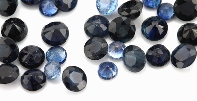 26866360a - Lot lose Saphire, zus. ca. 16.46 ct, rund facett. in versch. Größen und ...