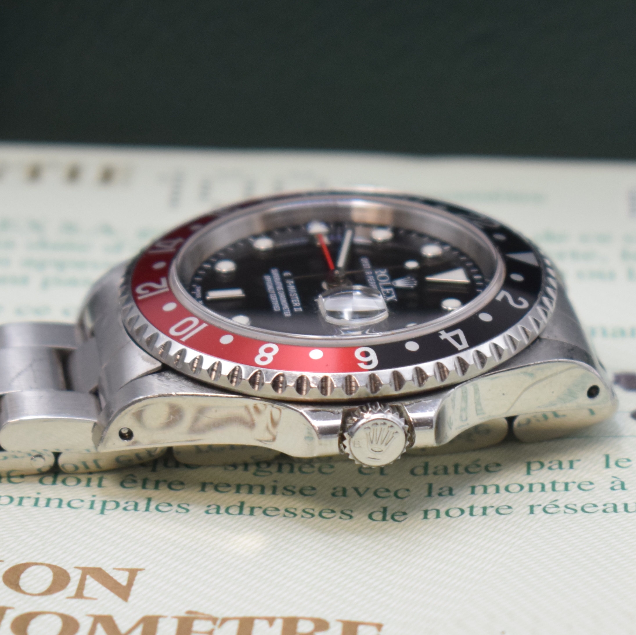 Detail b: ROLEX Herrenarmbanduhr Oyster Perpetual Date GMT-Master II Referenz 16710, Automatik, A- Serie, LC 100, Chronometer der Superlative in Edelstahl ...