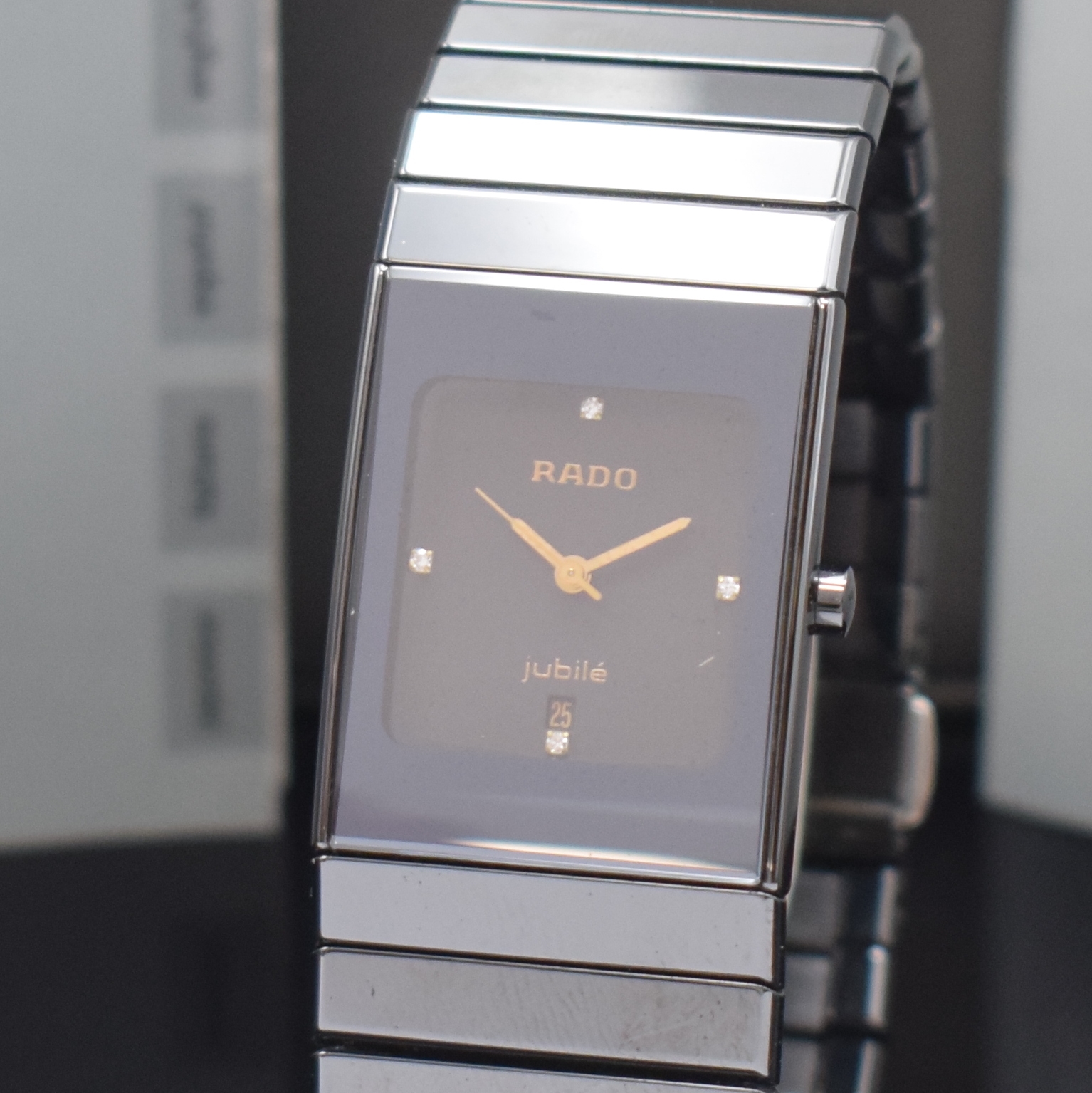 Detail a: RADO Jubilé Armbanduhr Serie Diastar Referenz 111.0348.3, quarz, kratzfestes Keramikgeh. inkl. Keramik-Gliederband m. dopp. Faltschl., Boden ...
