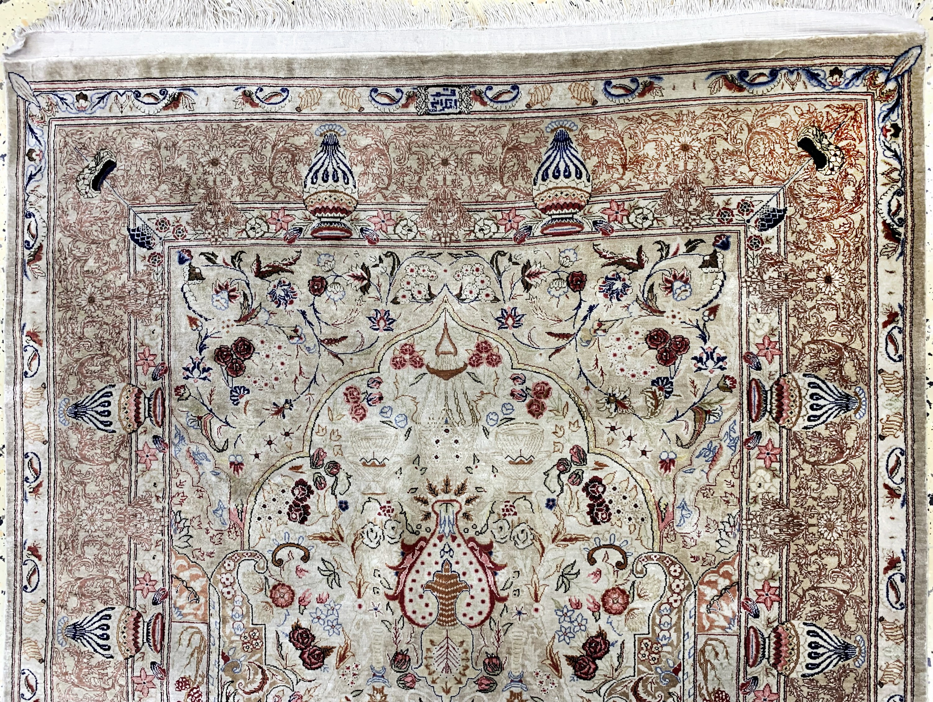 Detail a: Ghom Seide fein signiert, Persien, Ende 20.Jhd, reine Naturseide, ca. 153 x 103 cm, ca. 1,0 Mio. Kn/qm, EHZ: 2