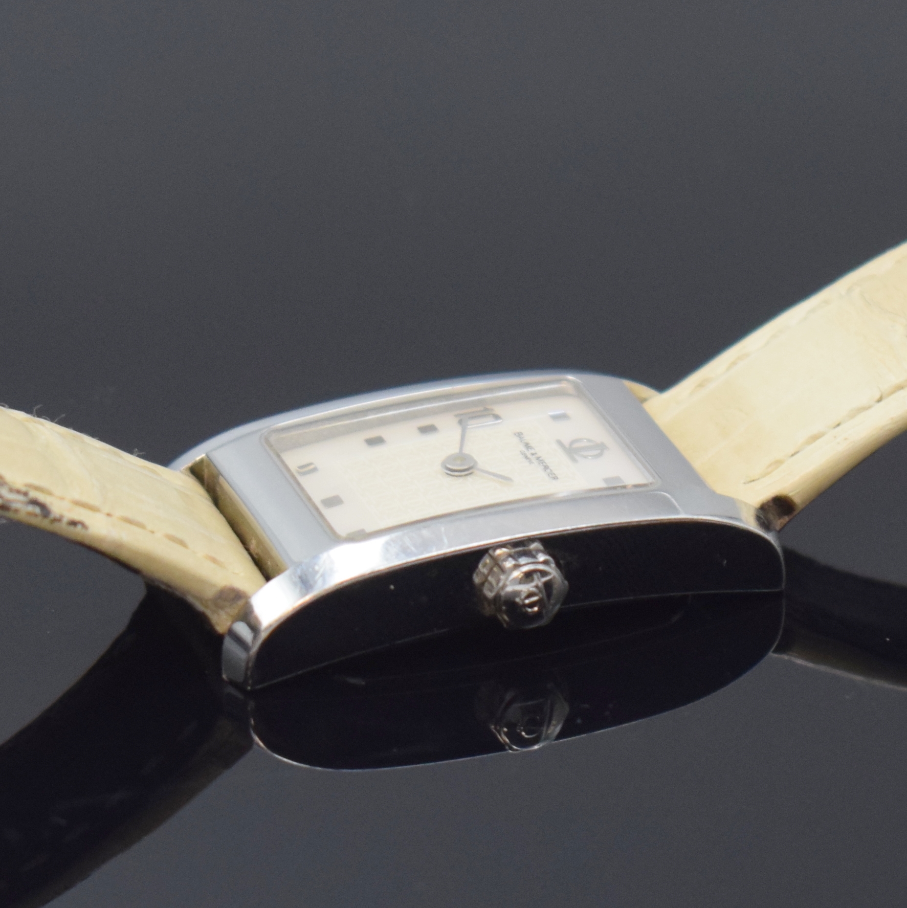 Detail c: BAUME & MERCIER Damenarmbanduhr Hampton Referenz 65463, Schweiz um 2005, Edelstahlgeh. inkl. Lederband m. orig. Dornschl., quarz, Boden aufgedr., ...