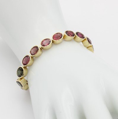 26867132a - Armband mit Turmalinen, GG 585/000, ovale, grüne u. rote Turmaline zus. ca. 23 ct, ...