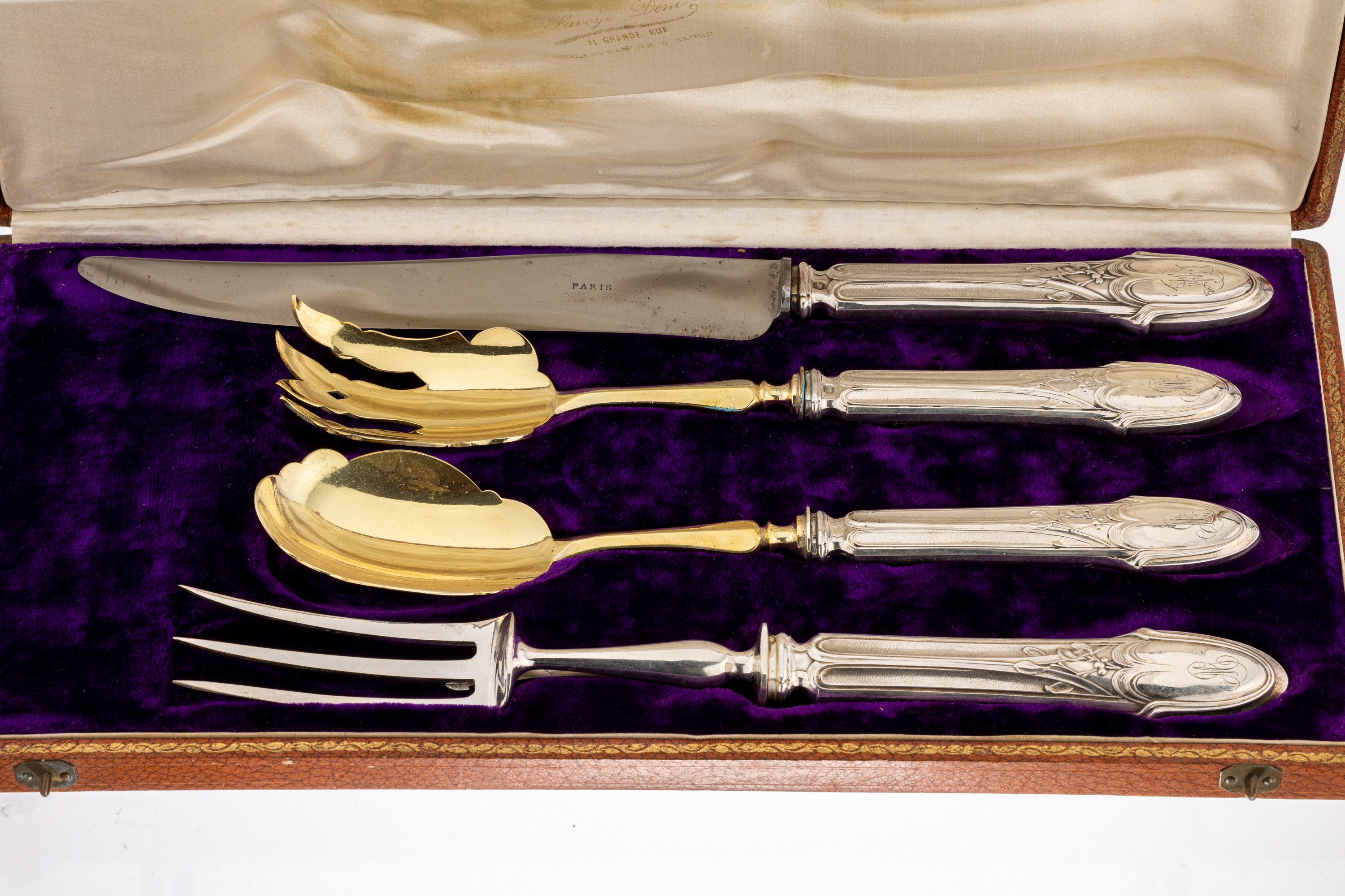 4 tlg. Vorlegebesteck, Frankreich um 1900, 800er Silber, best. aus: Salatbesteck, teilverg., 1 Fleischvorlegeset: Messer und Gabel, schöner ...