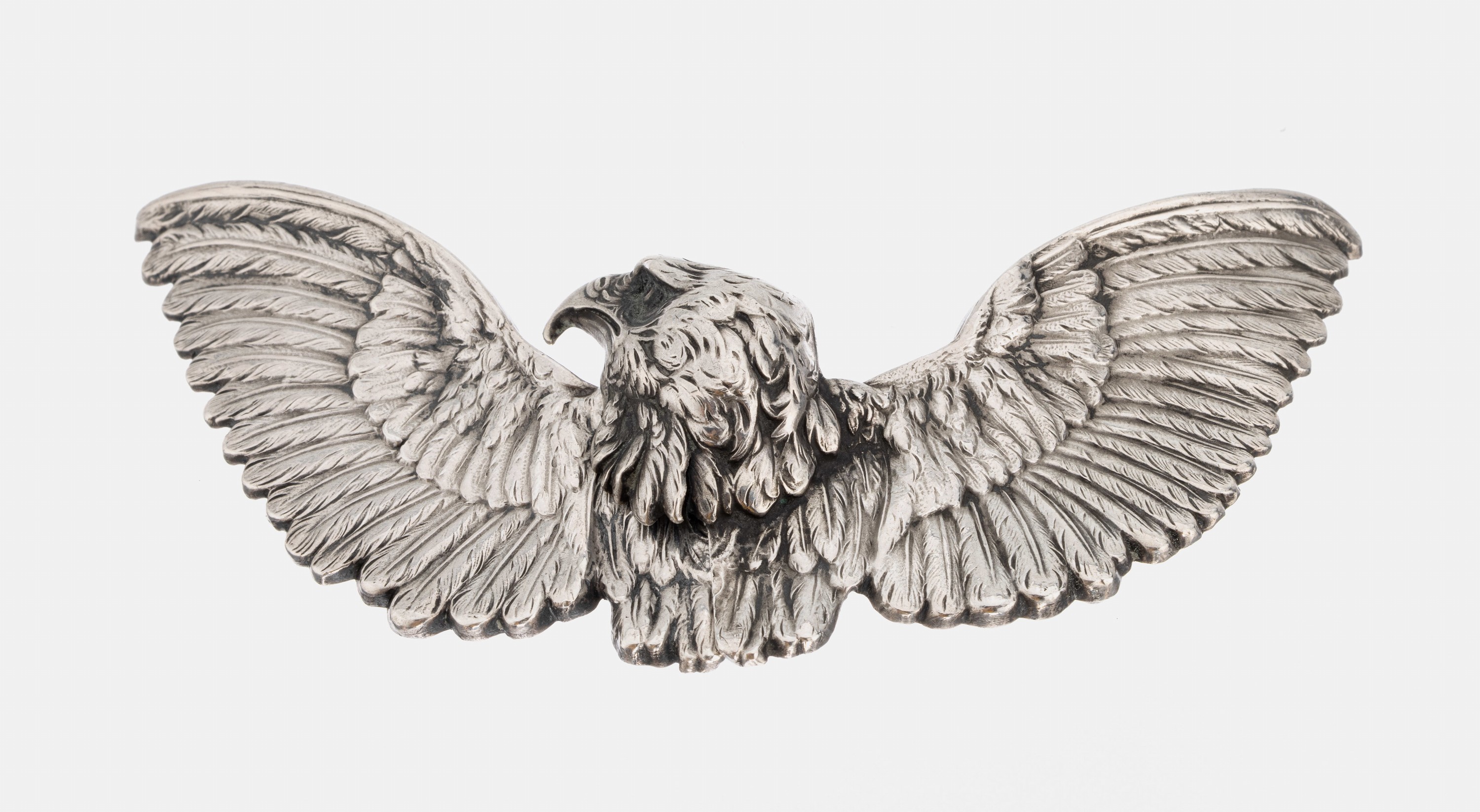 Gürtelschließe, Frankreich um 1900, Silber,2-tlg., Darstellung eines Adlerkopfes mit Flügeln, ca. 10.4 x 4 cm