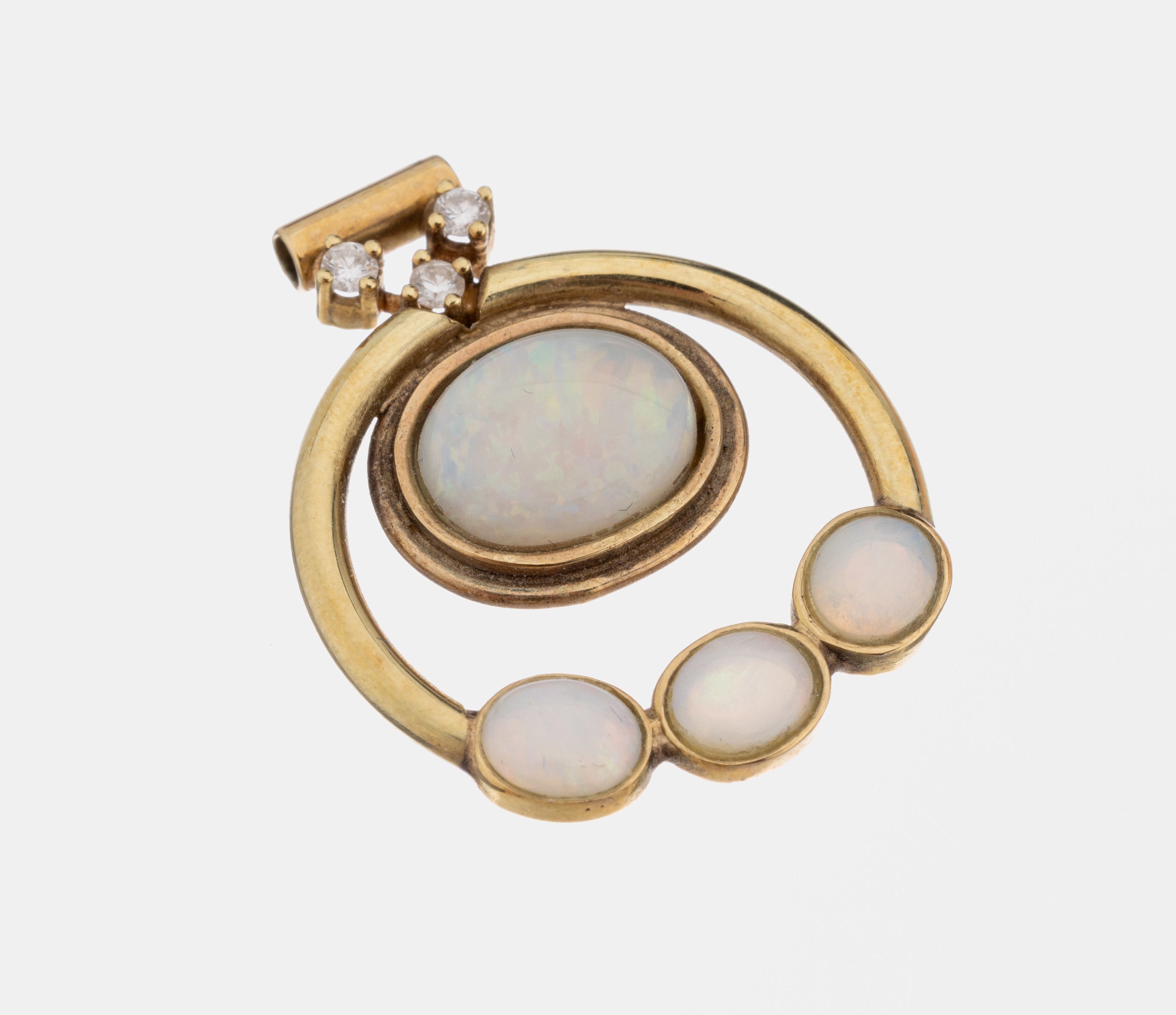 14 kt Gold Opal-Brillant-Anhänger, GG 585/000 gepr., geometrisch, 4 ovale Opalcabochons mit zartem Farbspiel, 3 kl. Brillanten, ca. 3 x 2.5 cm, ca. ...