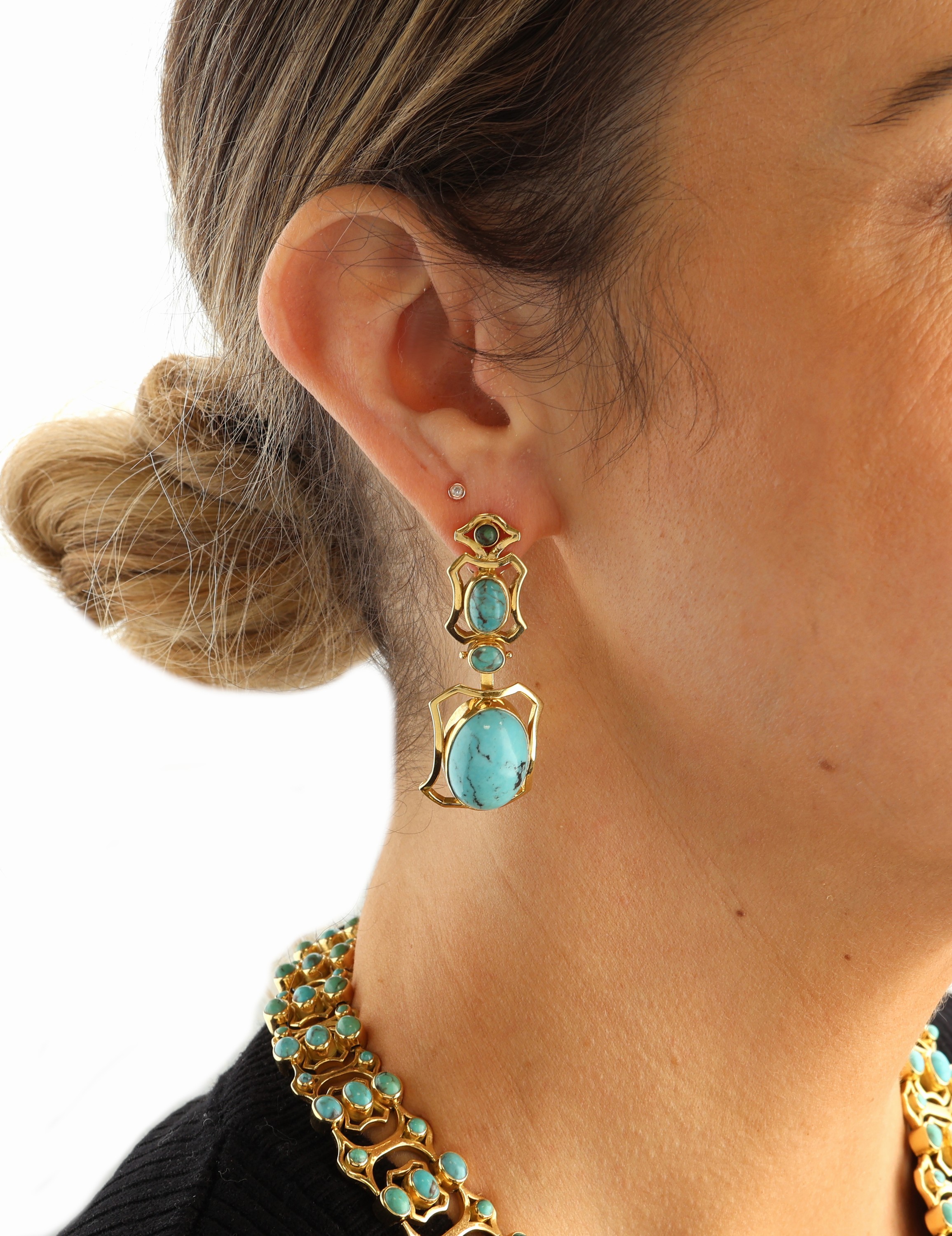 Detail b: Ausgefallenes 18 kt Gold Türkis-Schmuckset, GG 750/000, best. aus: Collier mit abnehmbaren Mittelteil, Armband, Ring und Paar Ohrstecker, geometr. ...