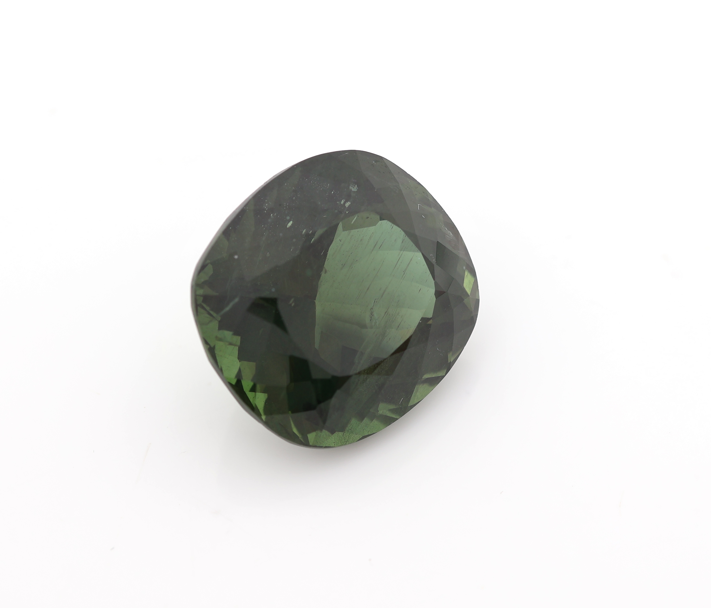 Detail a: Loser Grüner Apatit ca. 21.7 ct, facett. Kissenschliff, Forest Green, ca. 17.5 x 16.4 x11.4 mm