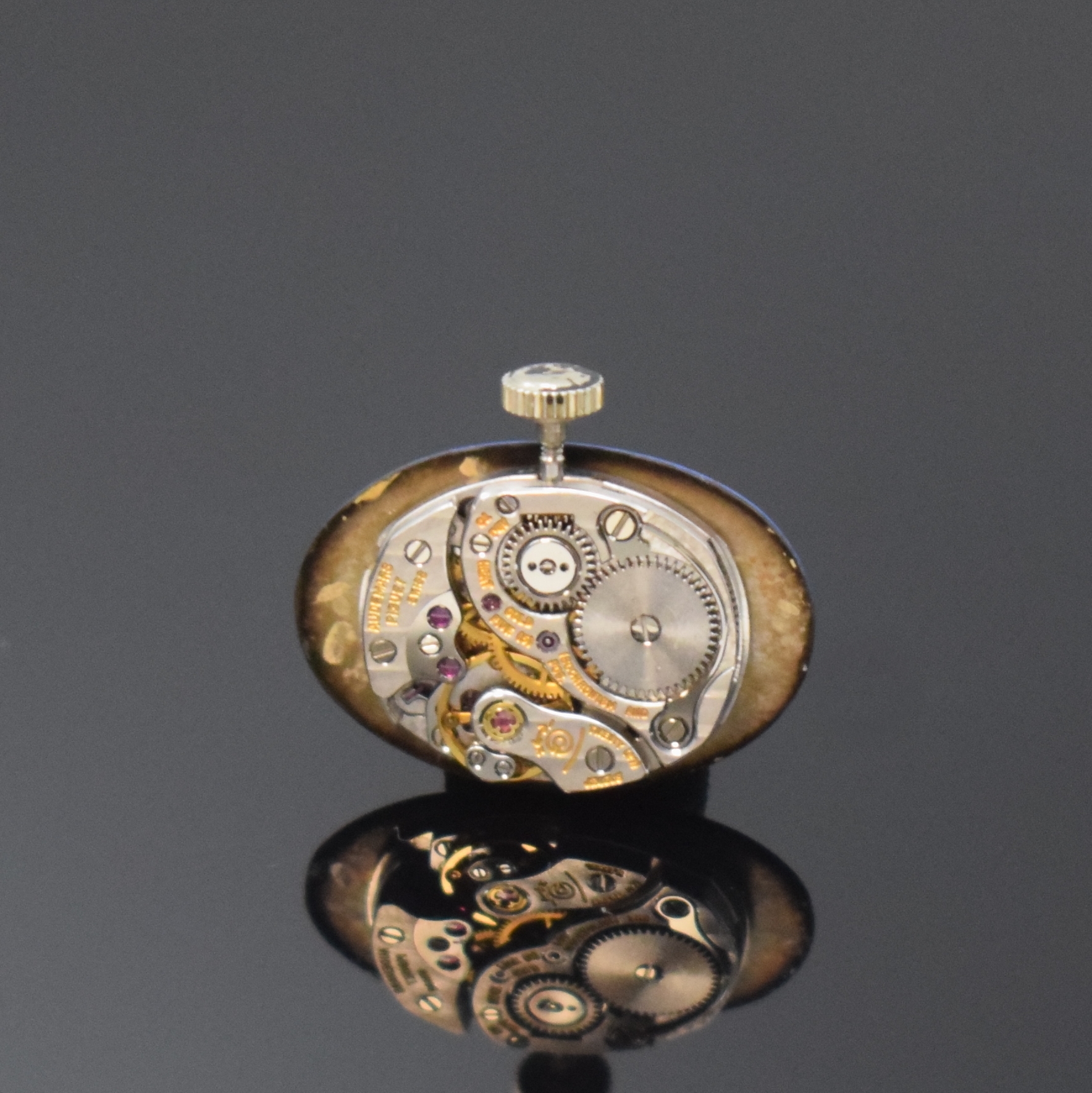 Detail f: AUDEMARS PIGUET feine Damenarmbanduhr in WG 750/000, Handaufzug, Schweiz um 1970, 2- teil. Geh., Boden aufgedr., Milanaiseband, Lünette aufw. m. ...