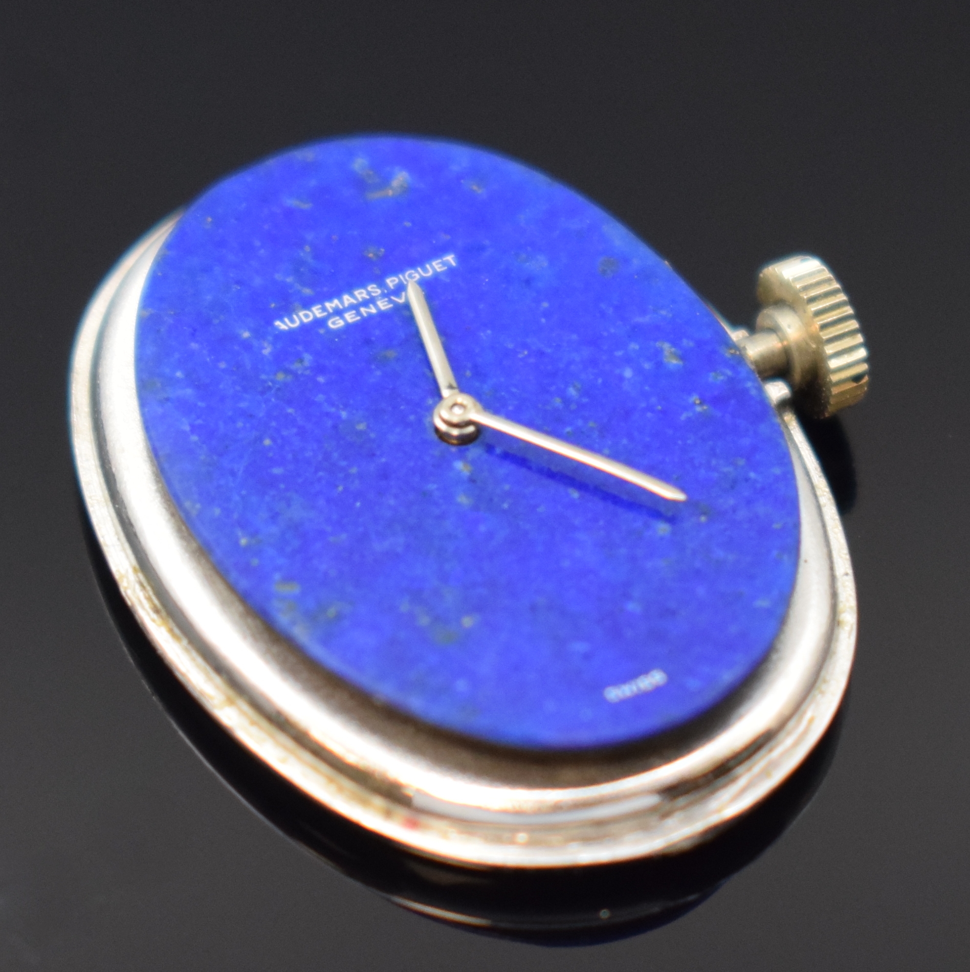 Detail g: AUDEMARS PIGUET feine Damenarmbanduhr in WG 750/000, Handaufzug, Schweiz um 1970, 2- teil. Geh., Boden aufgedr., Milanaiseband, Lünette aufw. m. ...