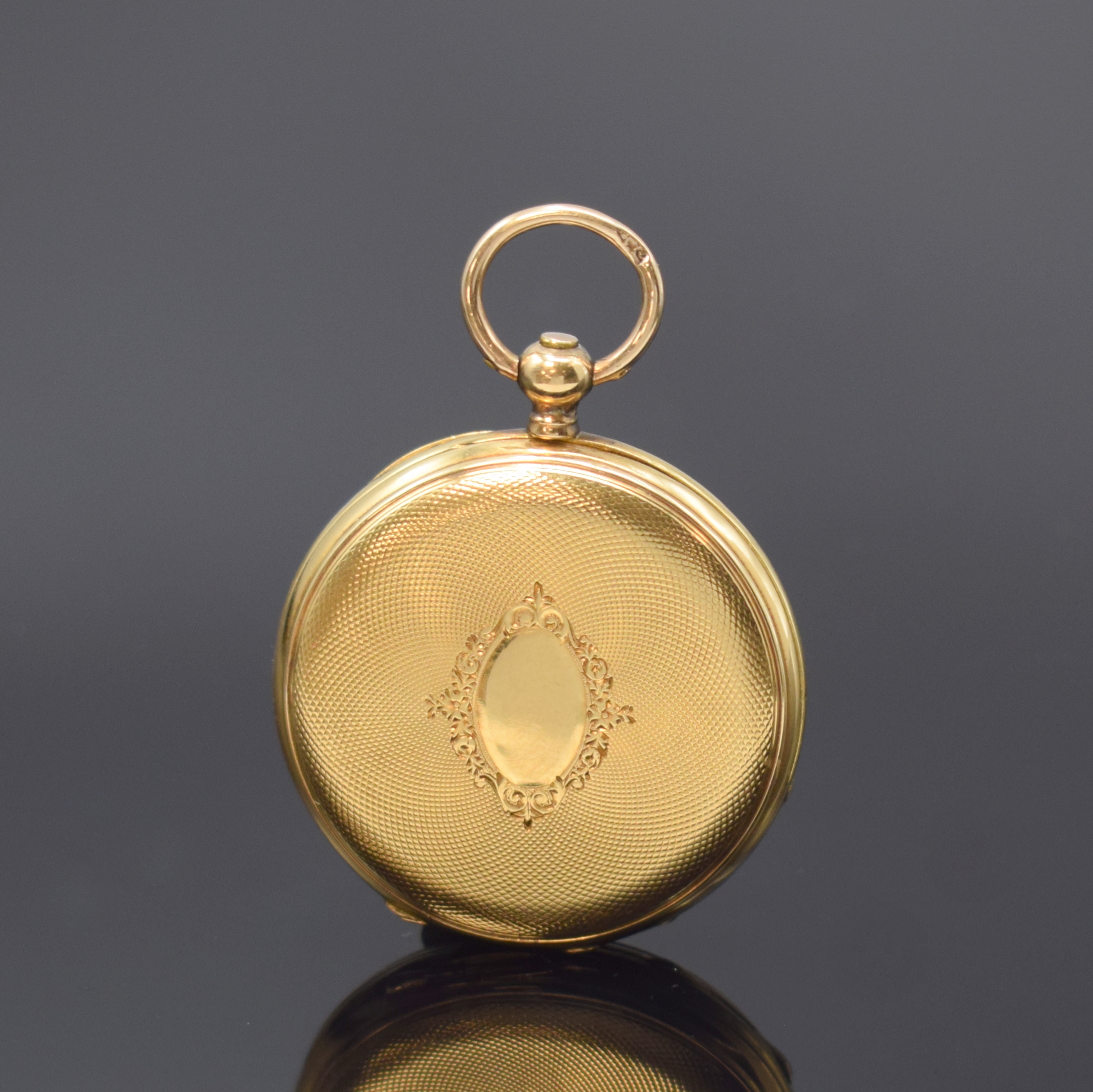Detail b: Feine Genfer Savonette Zylinder- Damentaschenuhr in GG 750/000, Schweiz um 1850, guill. 3-Deckel Goldgeh. dell., z. T. guill. Goldcuvette, ...