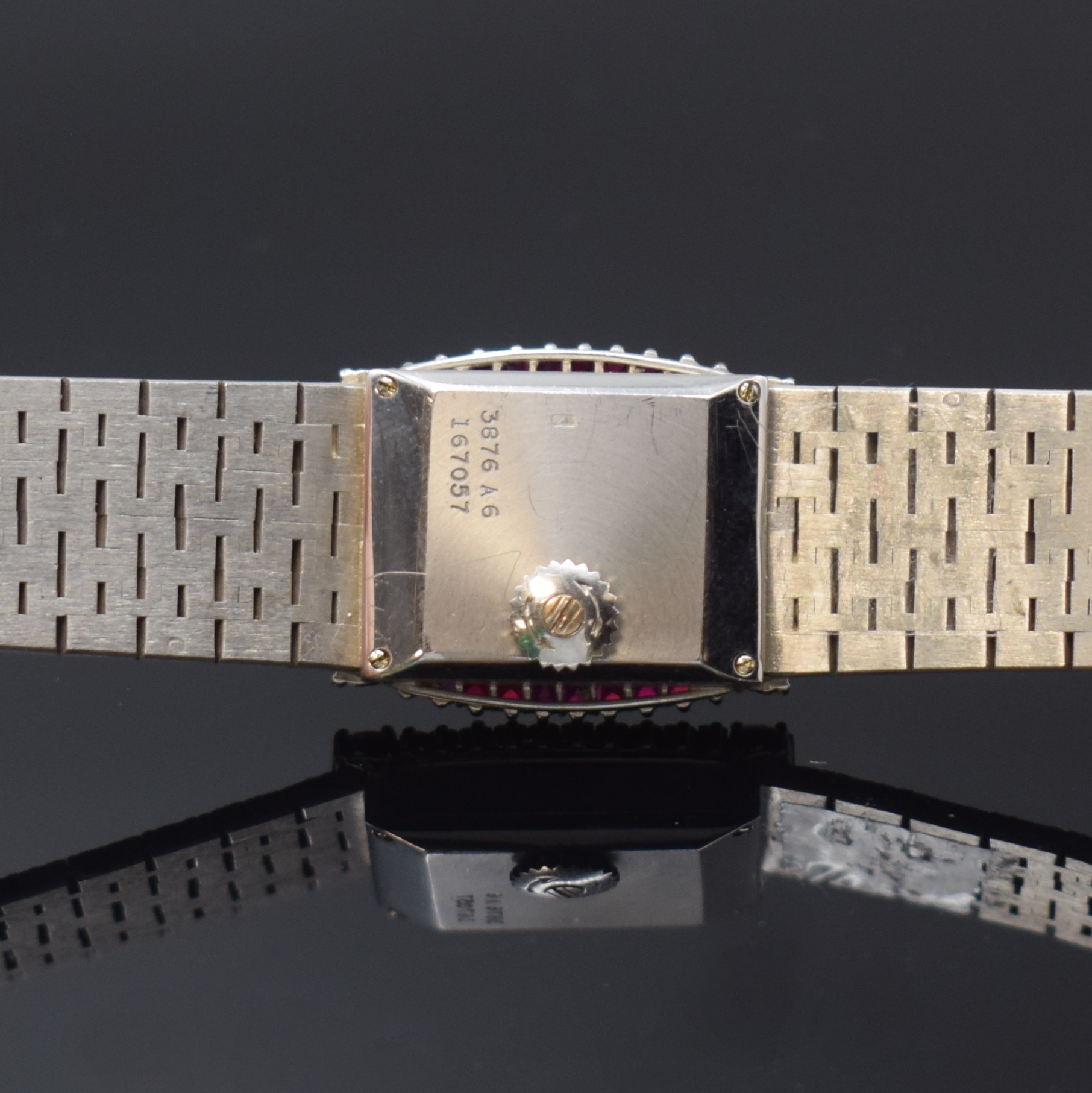 Detail d: PIAGET feine und seltene Damenarmbanduhr in WG 750/000 mit Diamanten und Rubinen Referenz 3876 A6, Schweiz 1970er Jahre, Handaufzug, 4-fach verschr. ...