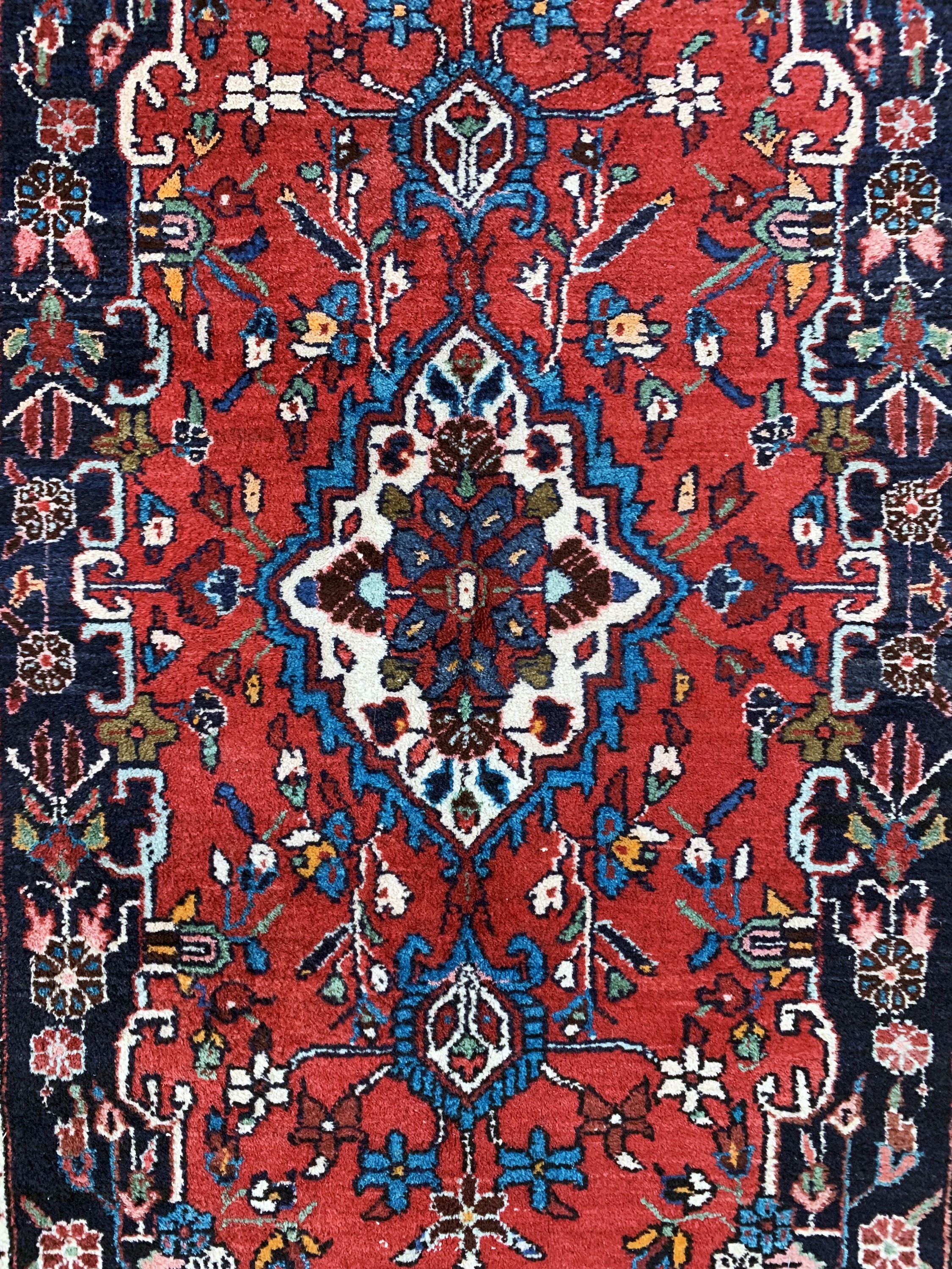 Detail c: Hamadan, Persien, Mitte 20.Jhd, Wolle auf Baumwolle, ca. 200 x 130 cm, EHZ: 2