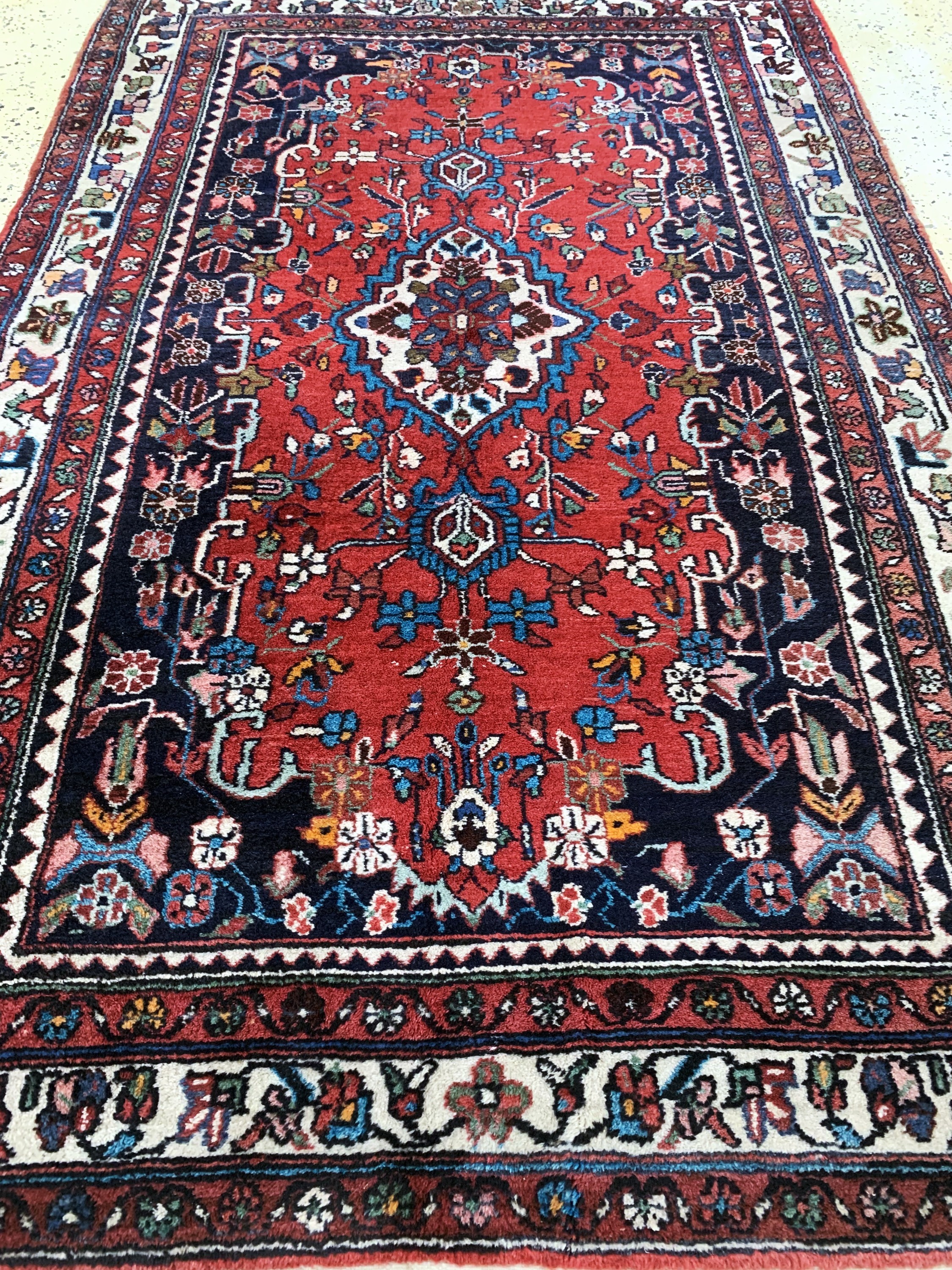 Detail d: Hamadan, Persien, Mitte 20.Jhd, Wolle auf Baumwolle, ca. 200 x 130 cm, EHZ: 2