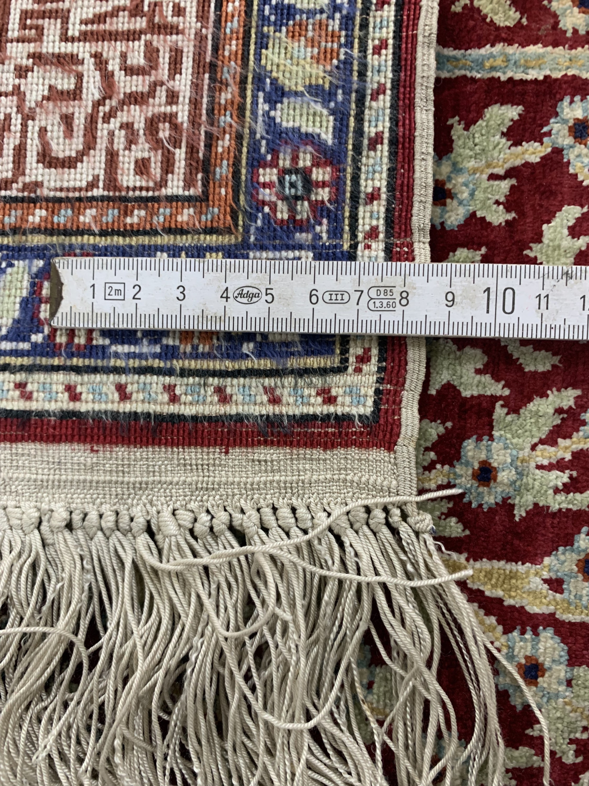 Detail e: Seiden Kayseri, Türkei, Mitte 20.Jhd, reineNaturseide, ca. 137 x 86 cm, EHZ: 2