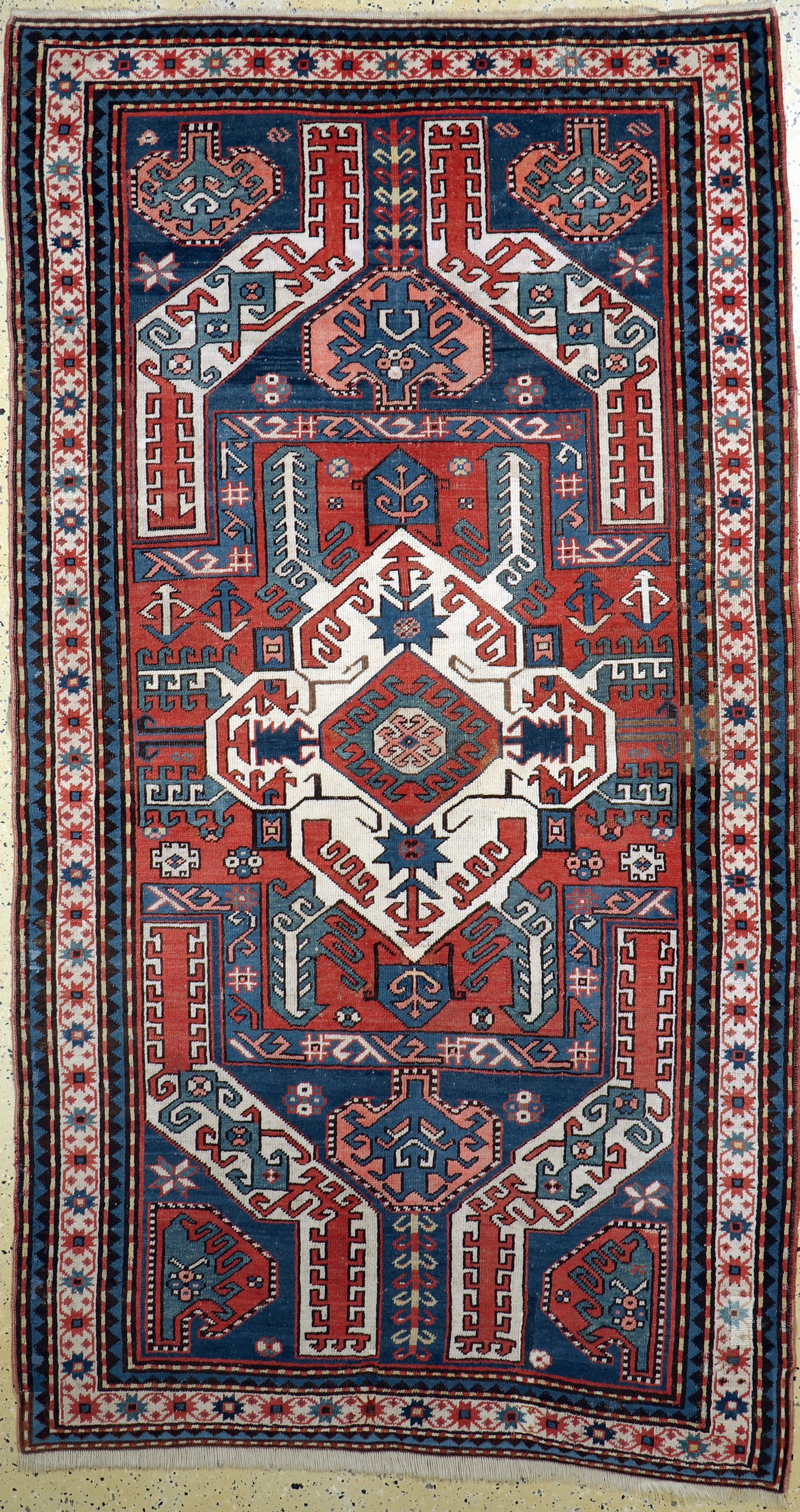 Antiker Kazak"Kazim-Ushak", Kaukasus, um 1900, Wolle auf Wolle, ca. 260 x 143 cm, EHZ: 2-3, restauriert