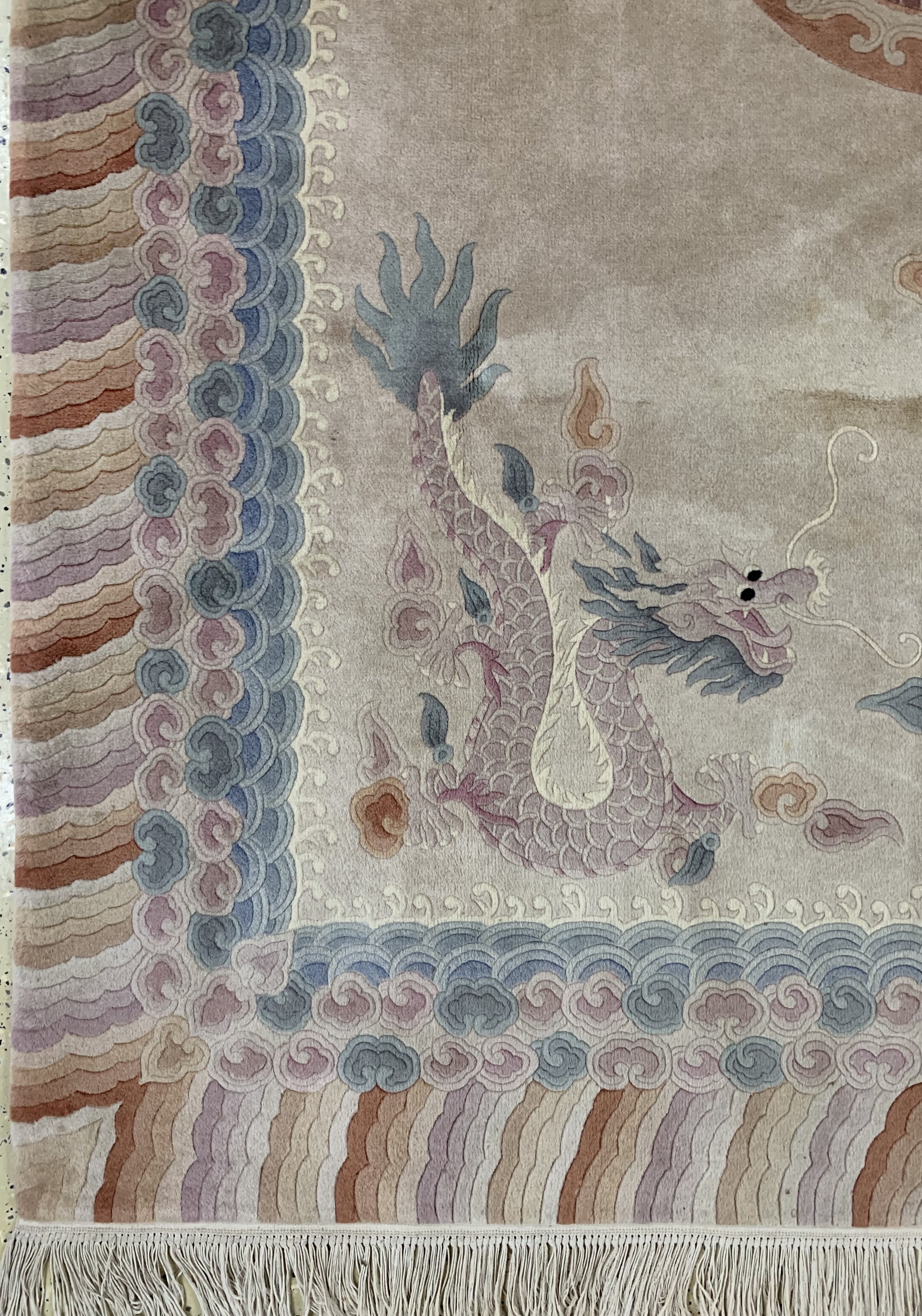 Detail b: Aubusson"Drachen-Teppich", China, Ende 20.Jhd, Wolle auf Baumwolle, ca. 295 x 200 cm,Reinigungsbedürftig, EHZ: 2