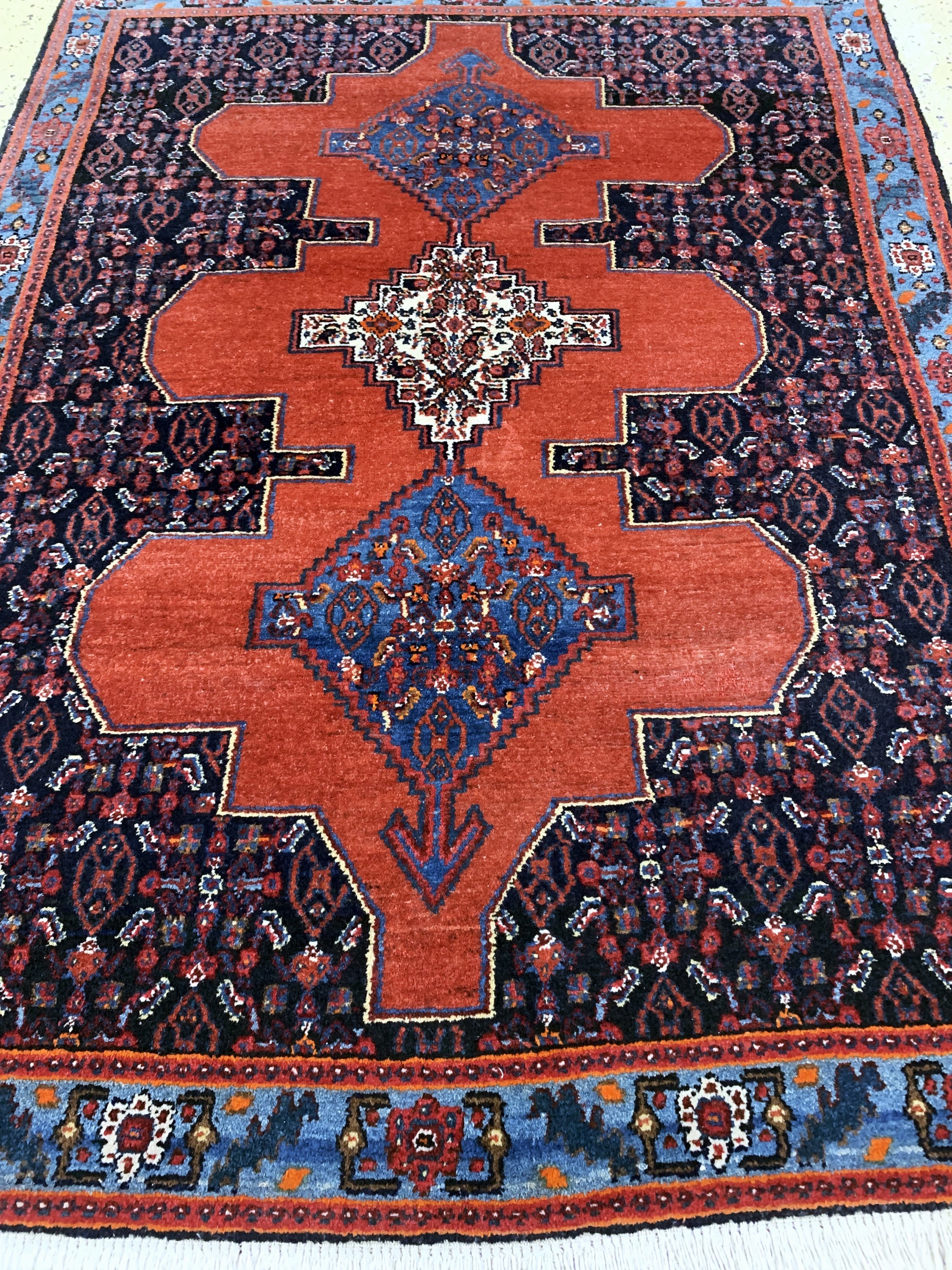 Detail d: Senneh alt, Persien, Mitte 20.Jhd, Wolle auf Baumwolle, ca. 150 x 103 cm, EHZ: 2