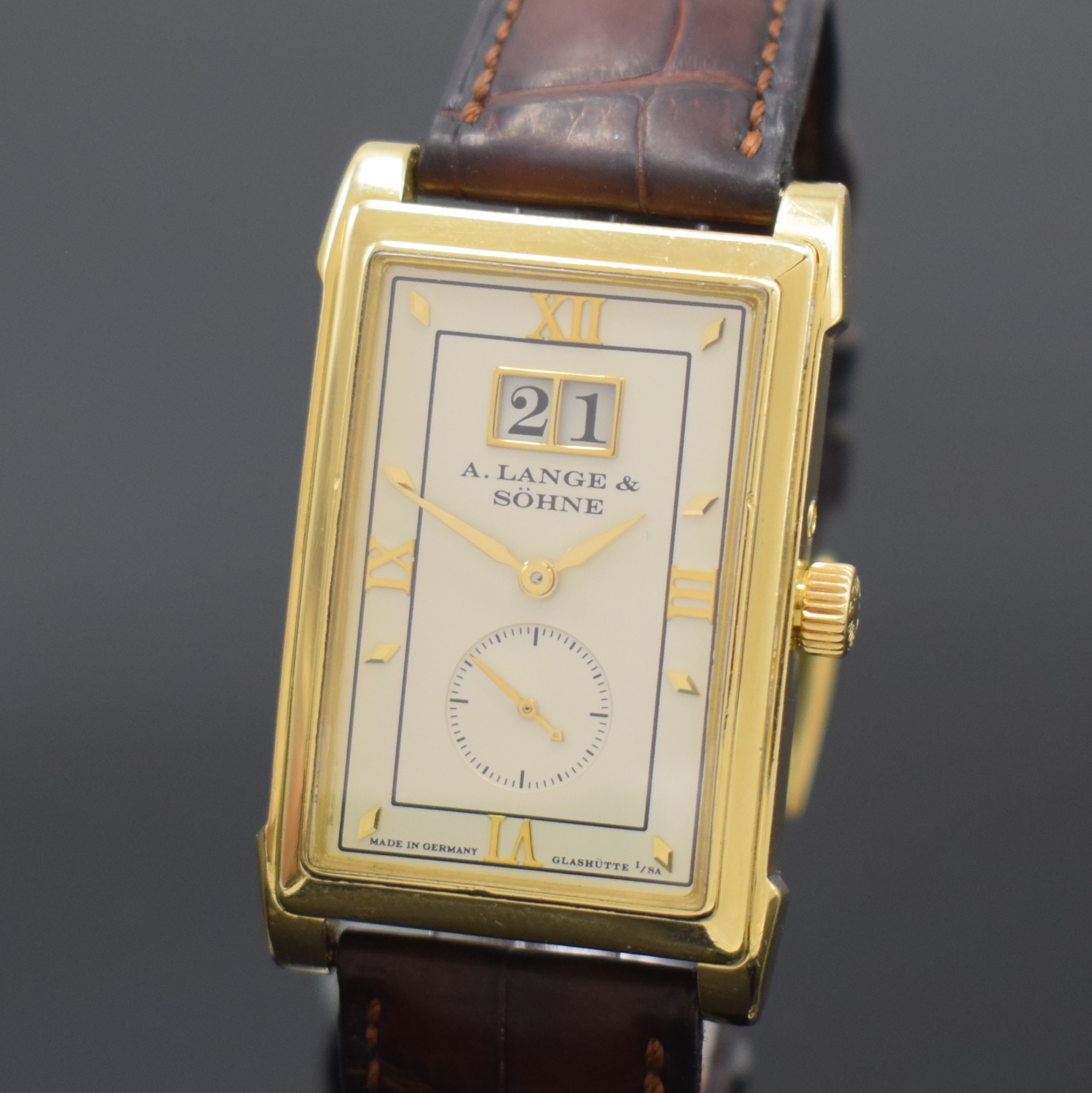 Detail a: A. LANGE & SÖHNE Armbanduhr Cabaret in GG 750/000 Referenz 107.021, Handaufzug, beids. vergl. Geh. inkl. orig. Lederband m. orig. GG 750/000 ...